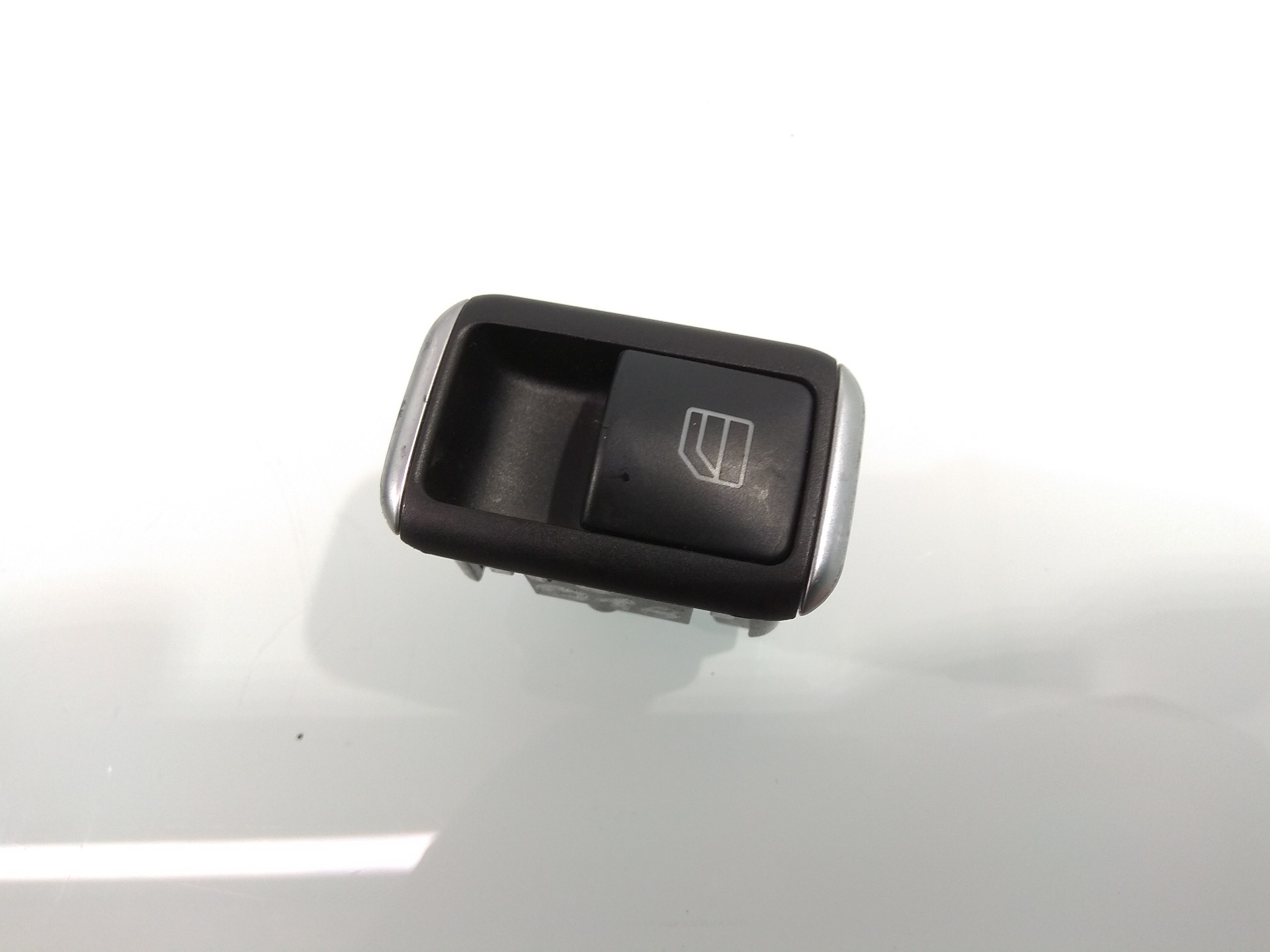 MERCEDES-BENZ A-Class W176 (2012-2018) Front Right Door Window Switch A2049058102 19185253