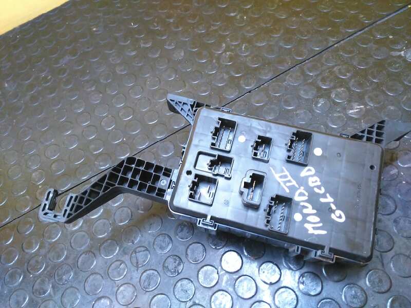 FORD Mondeo 3 generation (2000-2007) Fuse Box 1S7T14A073AE 19011183