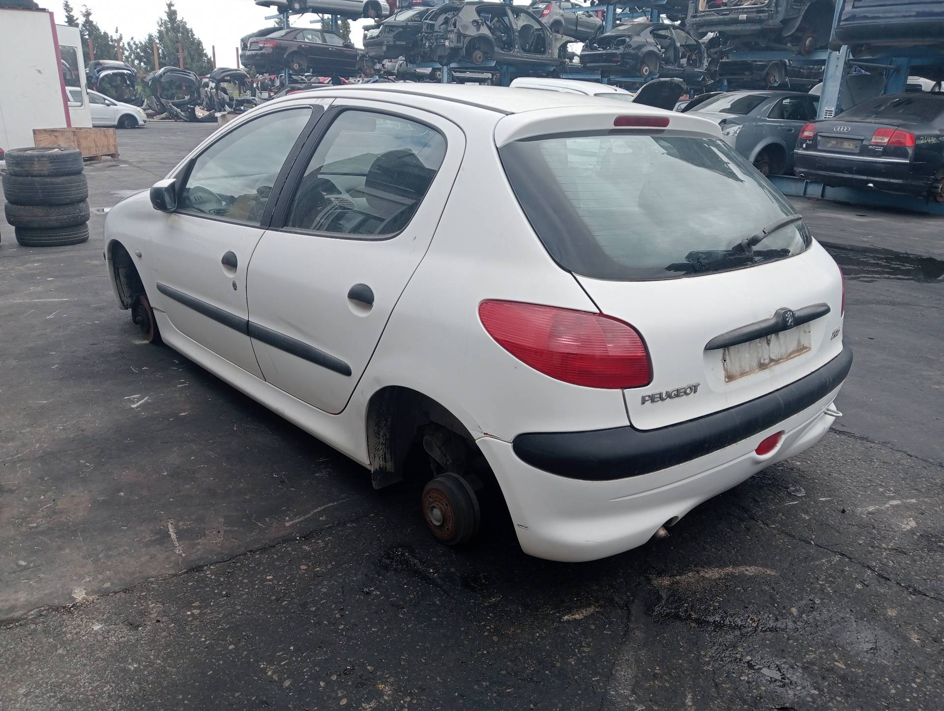 PEUGEOT 206 1 generation (1998-2009) Фонарь задний левый 26242375