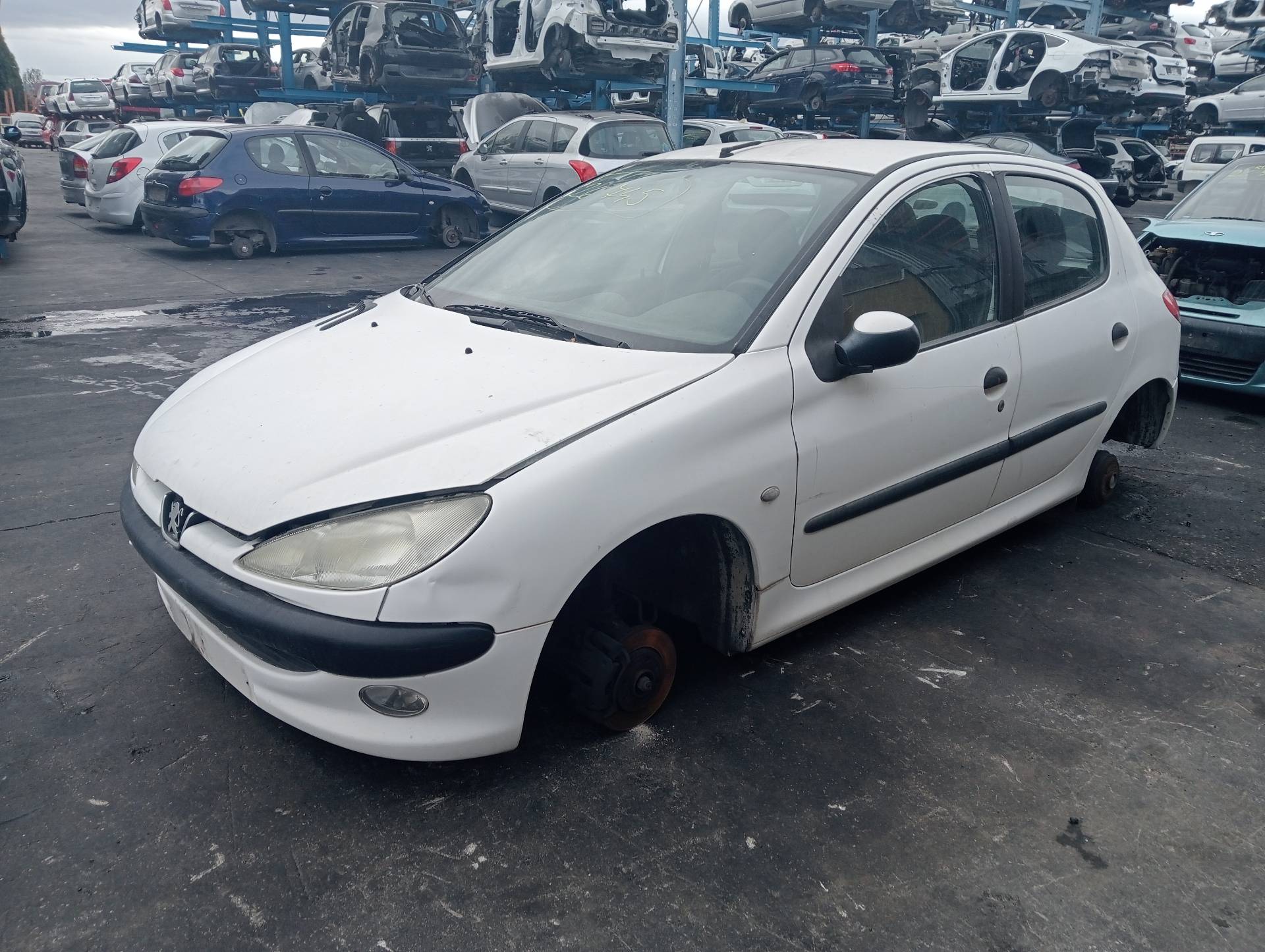 PEUGEOT 206 1 generation (1998-2009) Фонарь задний левый 26242375