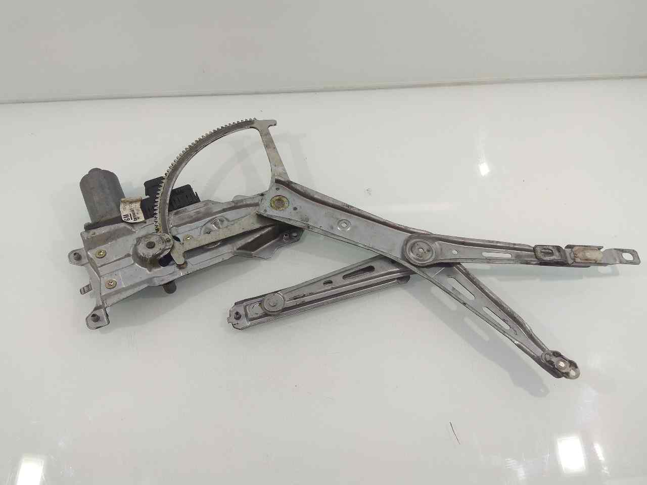 OPEL Corsa B (1993-2000) Front Right Door Window Regulator 90579356 18838598