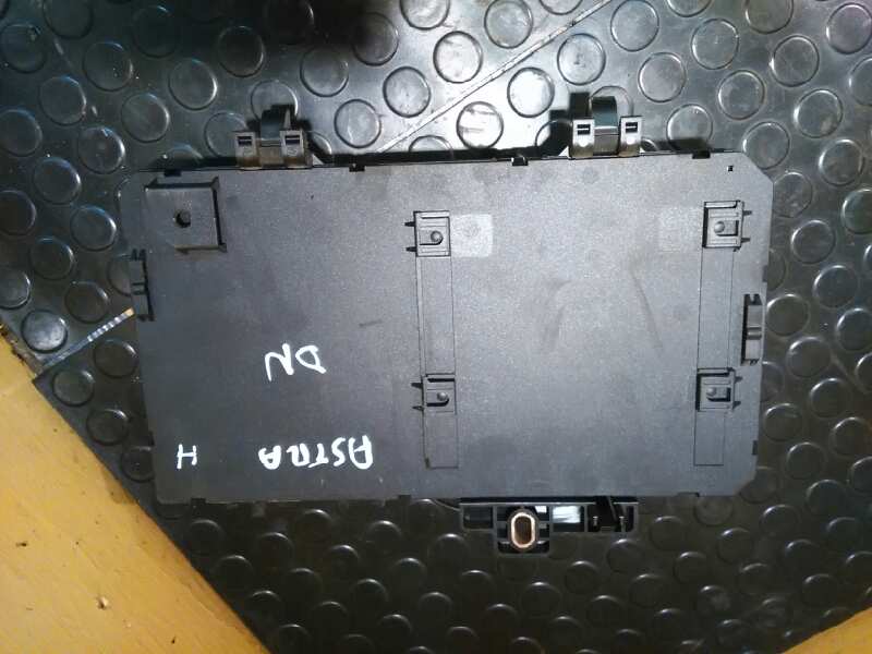 OPEL Astra J (2009-2020) Fuse Box 13222173 19001492