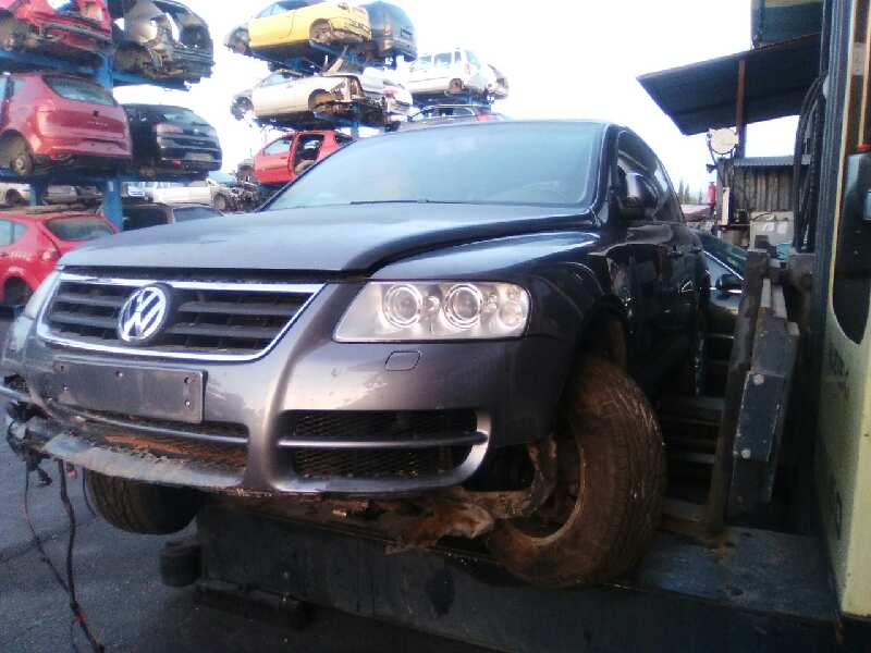 VOLKSWAGEN Touareg 1 generation (2002-2010) Vanne EGR 070128070C 25226573