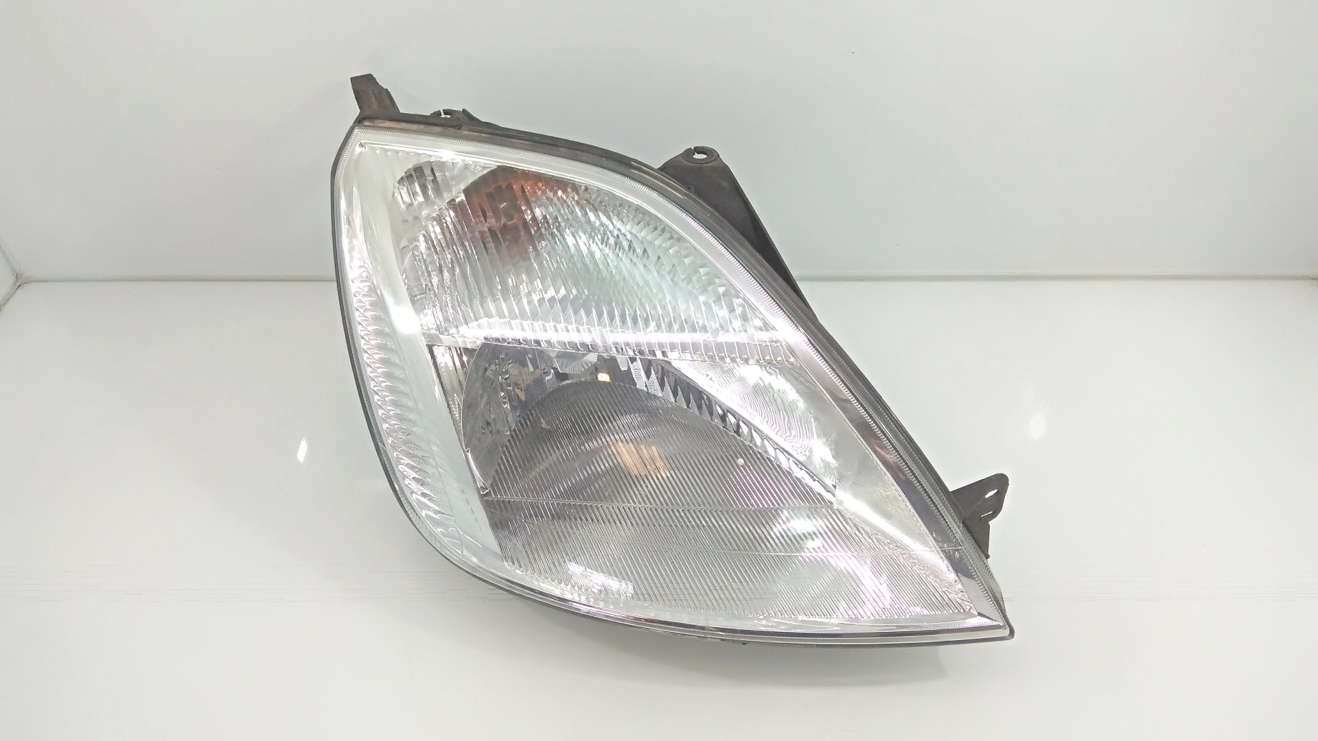 FORD Fiesta 5 generation (2001-2010) Front Right Headlight FASEI 22336099