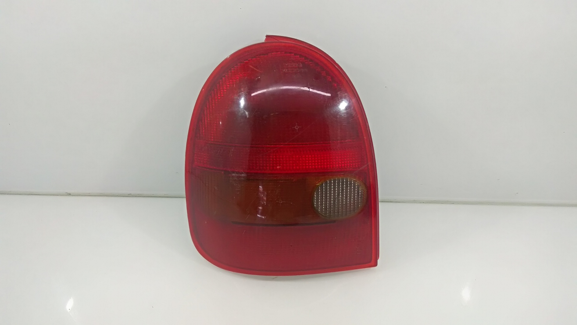 BMW 3 Series E36 (1990-2000) Rear Left Taillight 25371569
