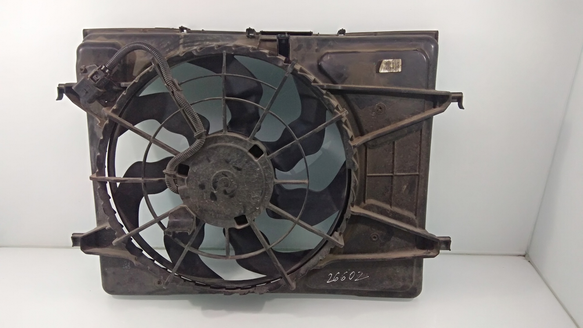 HYUNDAI i30 FD (1 generation) (2007-2012) Difūzoriaus ventiliatorius 24408398