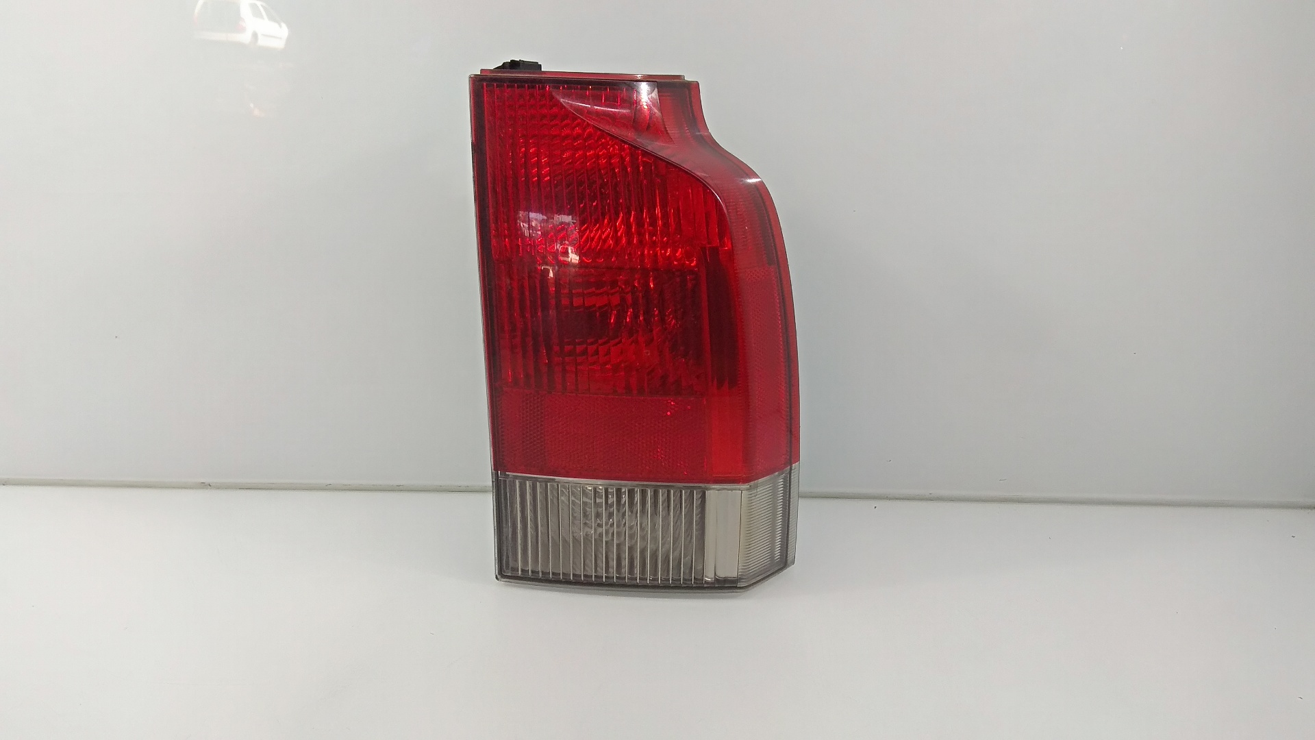 VOLVO S60 1 generation (2000-2009) Rear Right Taillight Lamp 25083429