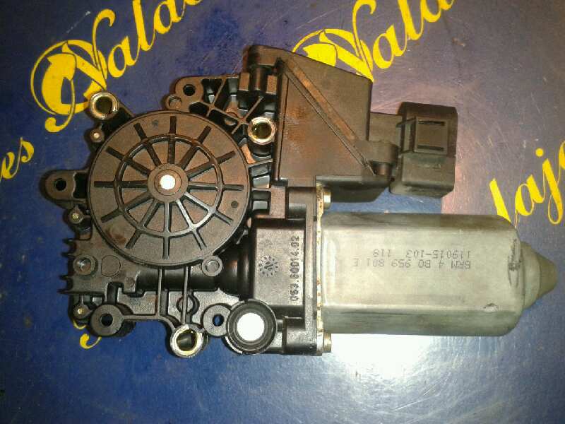 AUDI A6 C5/4B (1997-2004) Front Left Door Window Regulator Motor 119024114 18965565