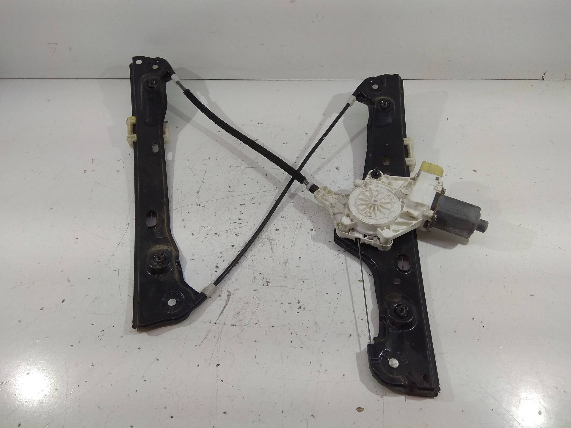 BMW 3 Series E90/E91/E92/E93 (2004-2013) Regulator de geam ușă stânga față 6927027 19037096