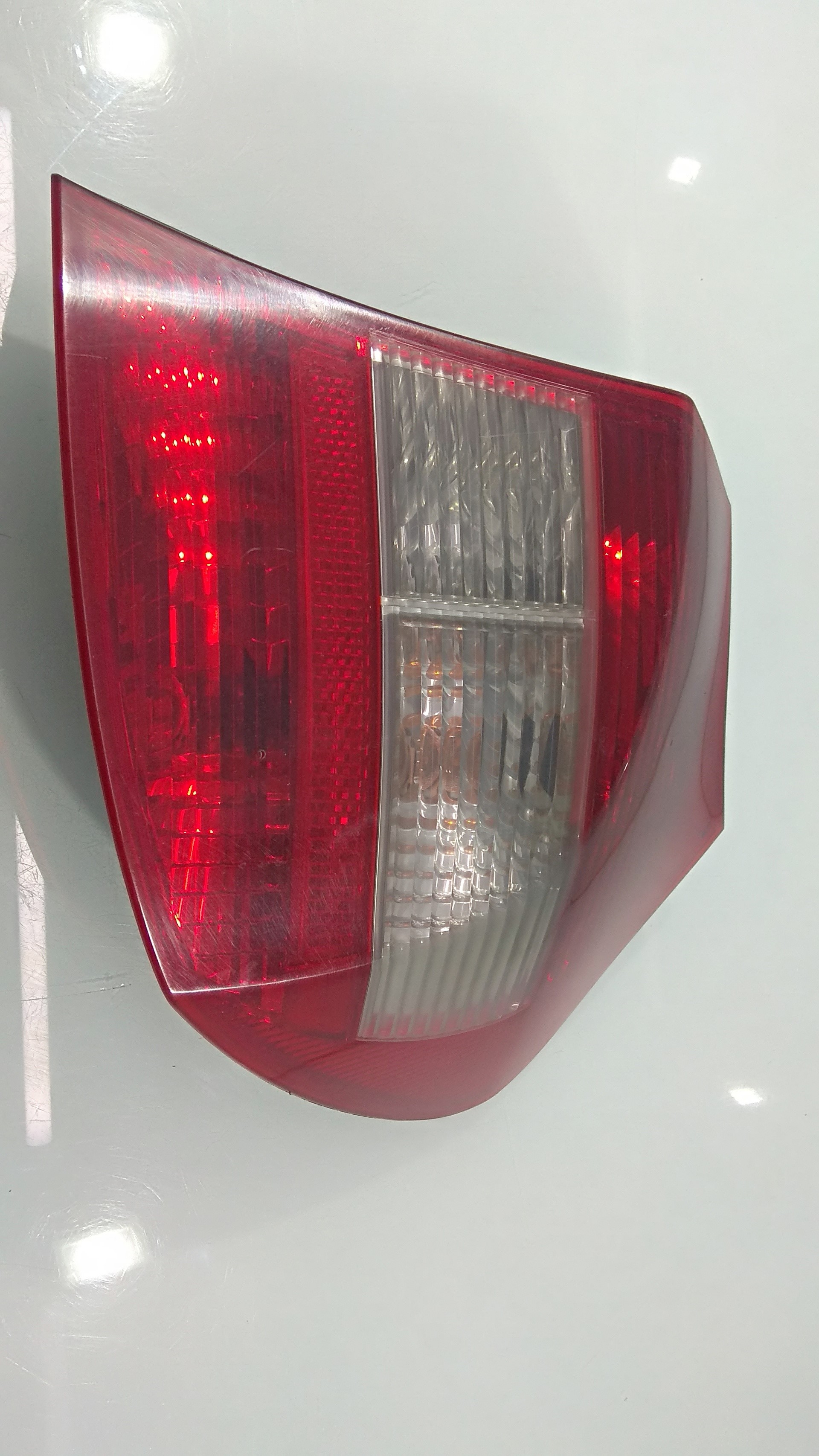 BMW 1 Series E81/E82/E87/E88 (2004-2013) Rear Right Taillight Lamp FASEI 24418548