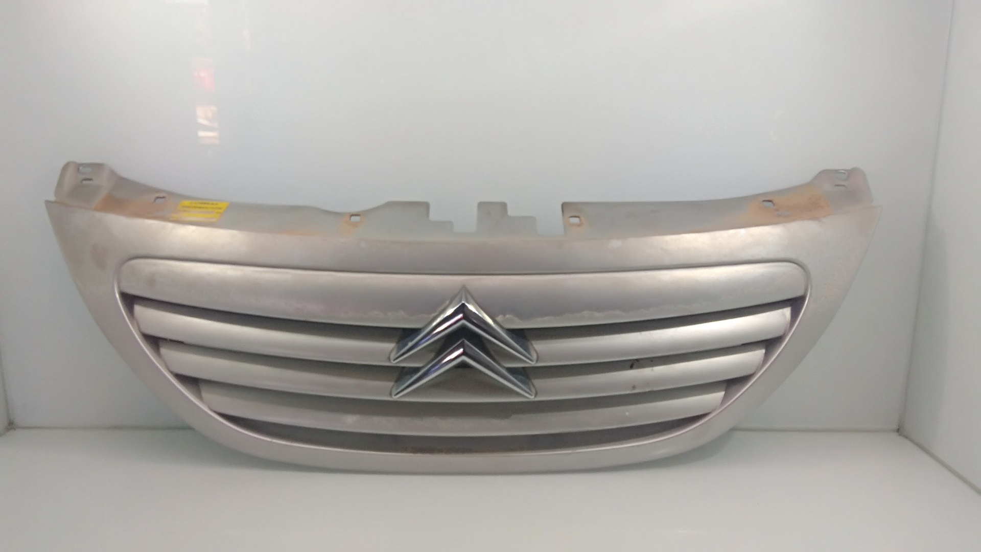 CHEVROLET Radiator Grille GRIS 25745876