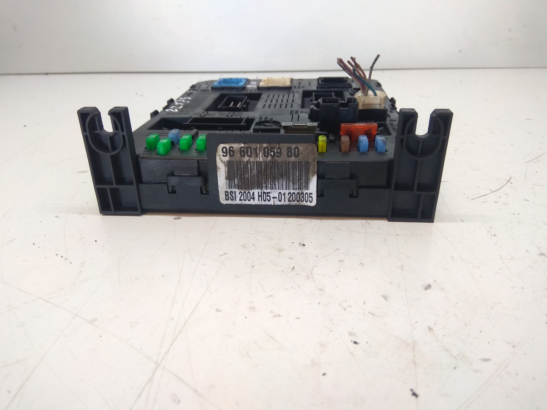 PEUGEOT 307 1 generation (2001-2008) Fuse Box 9660105980 19104053