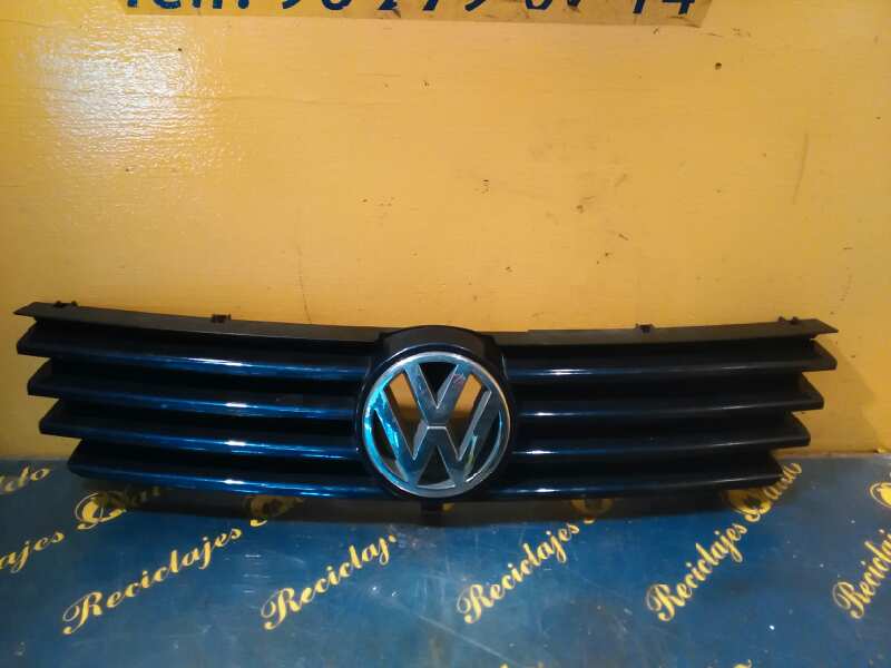 VOLKSWAGEN Polo 3 generation (1994-2002) Grila radiatorului AZUL 18976675