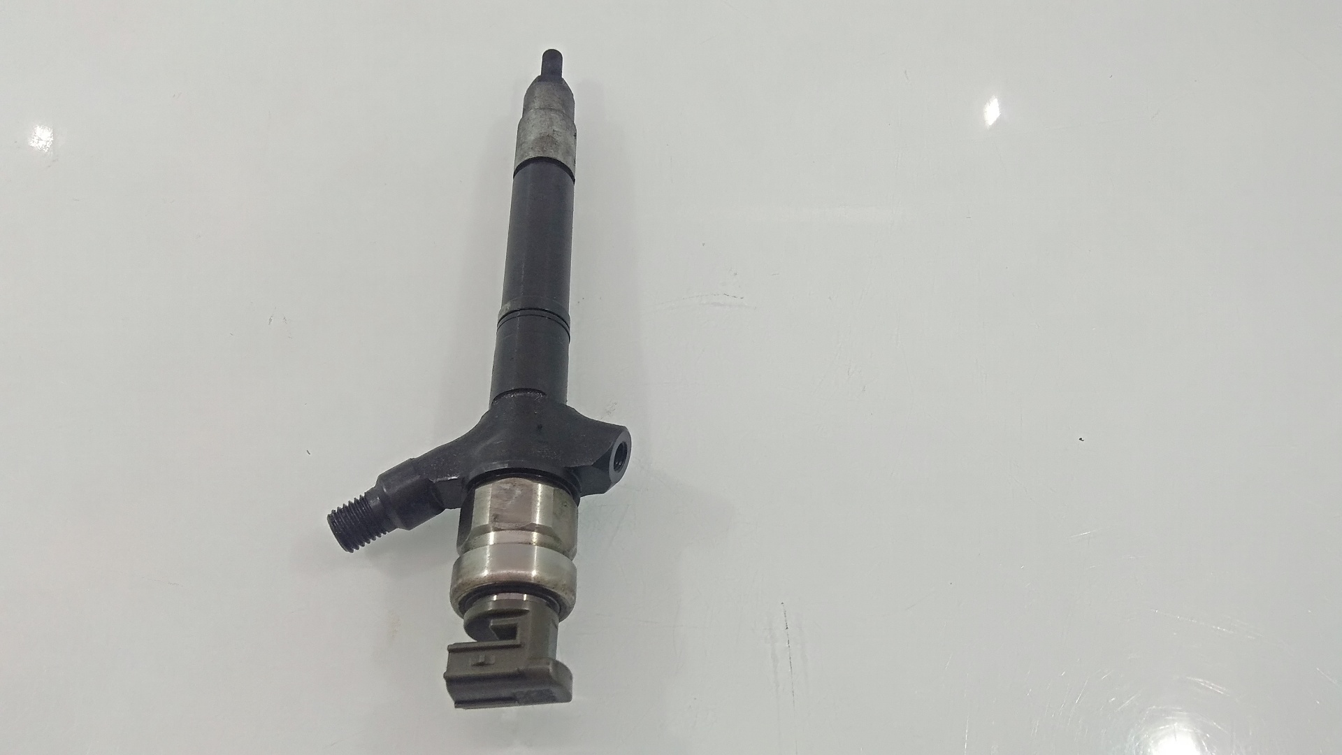 TOYOTA Avensis 2 generation (2002-2009) Fuel Injector 236700R010, DENSO, 04H05013 23525135