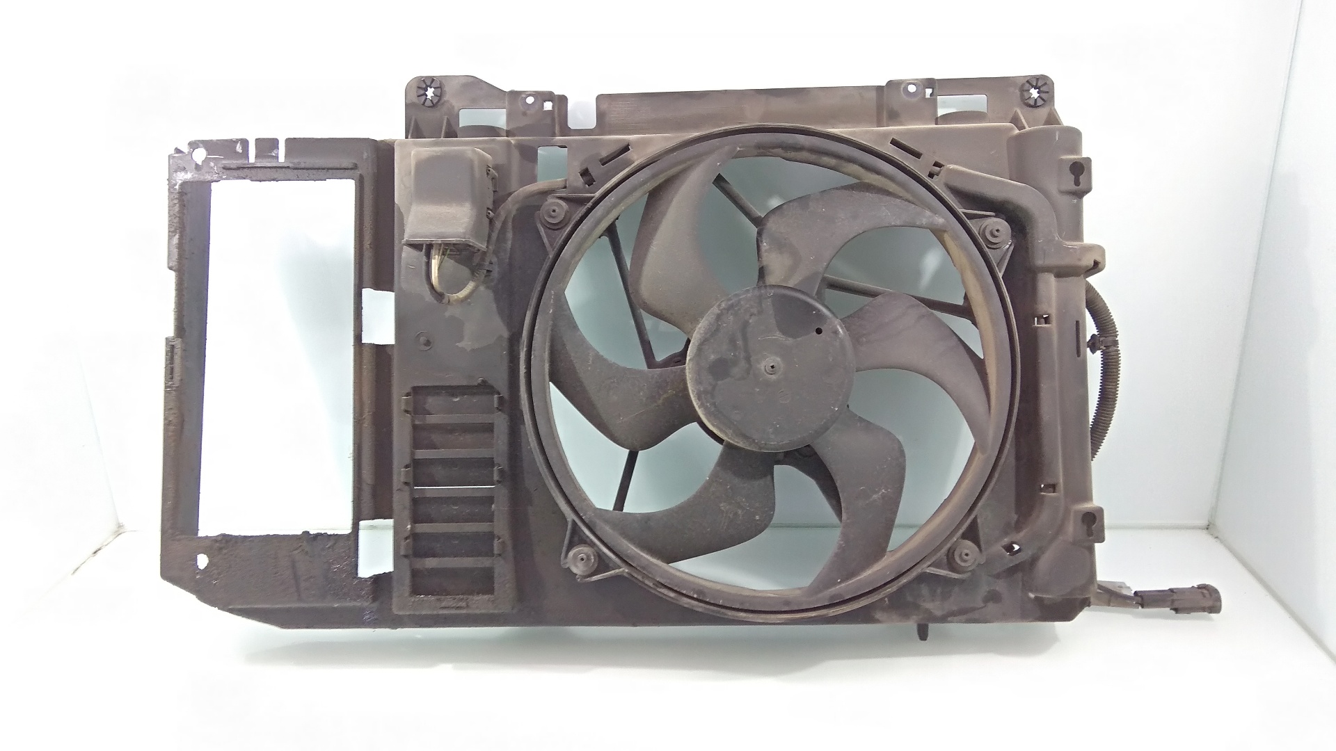 PEUGEOT Partner 1 generation (1996-2012) Difūzoriaus ventiliatorius VF3GJ9HWC95265189 24420212
