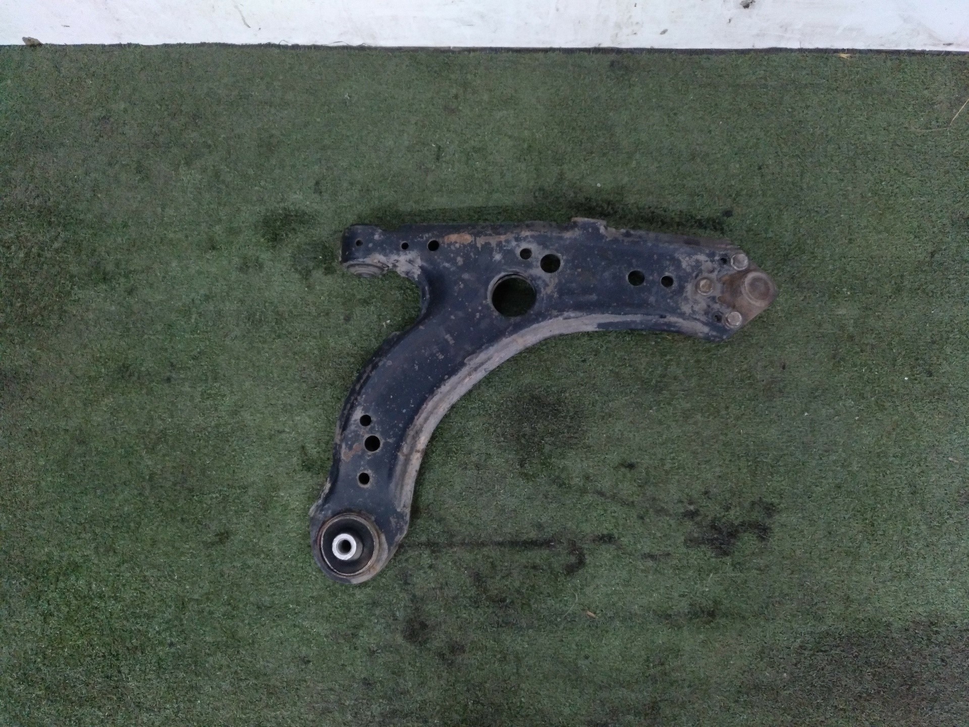 AUDI Spider 916 (1995-2006) Front Left Arm 24688776