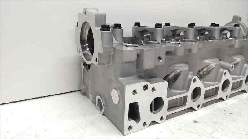 HYUNDAI Santa Fe CM (2006-2013) Engine Cylinder Head D4EB 24256121