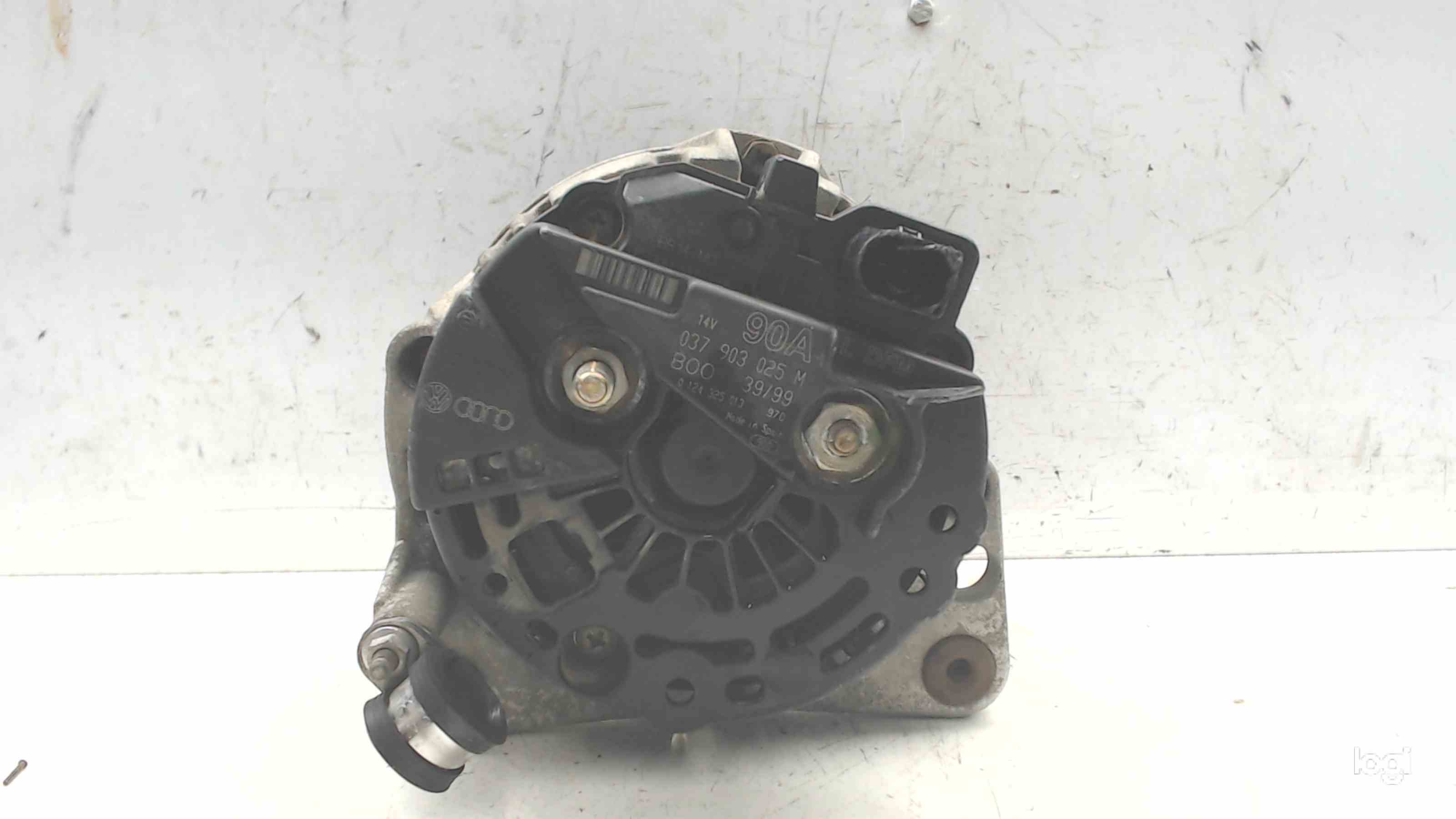 NISSAN Sunny N14 (1991-1995) Alternator 037903025 24687435