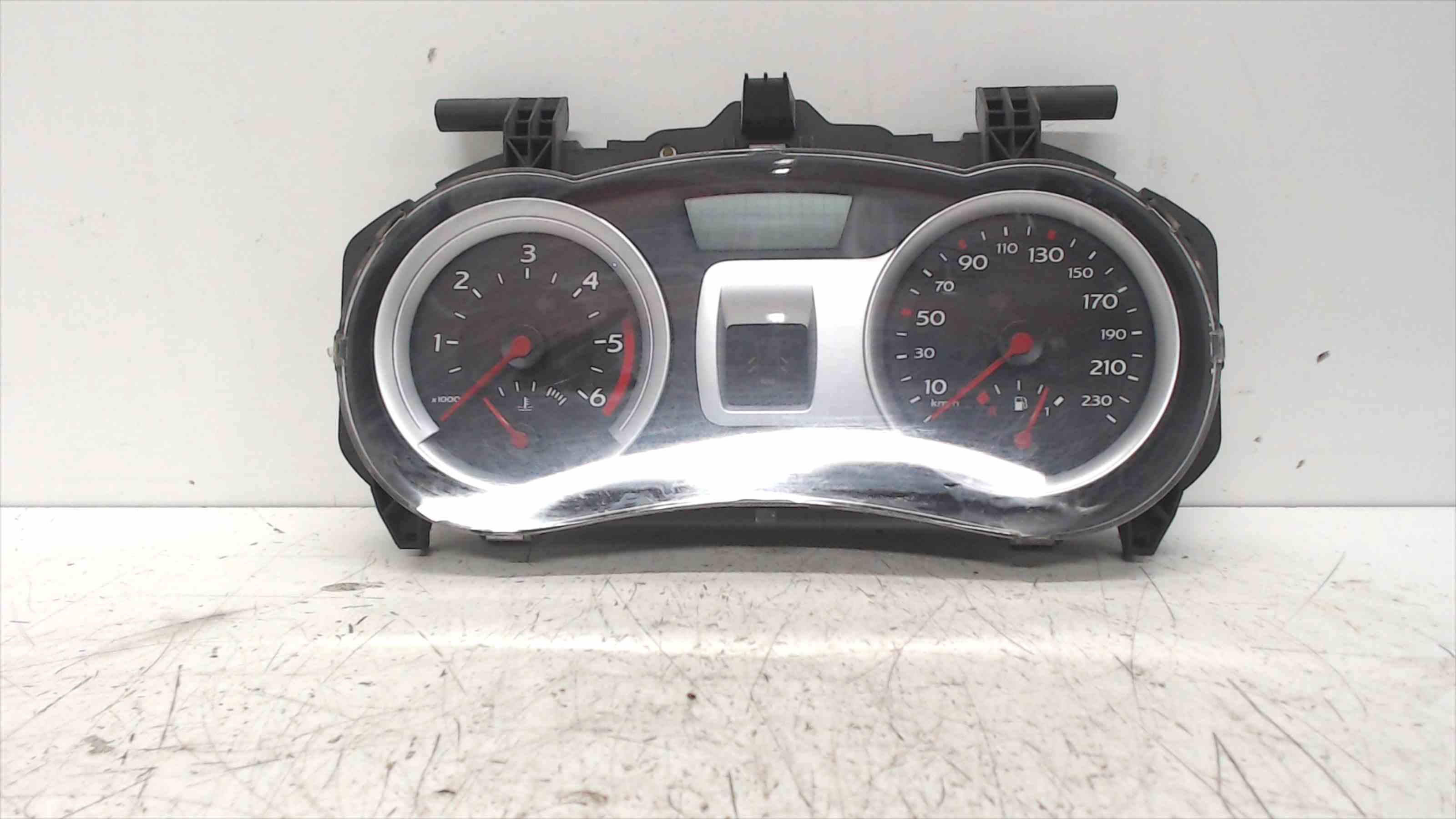 RENAULT Clio 2 generation (1998-2013) Speedometer 8200761861 24589074