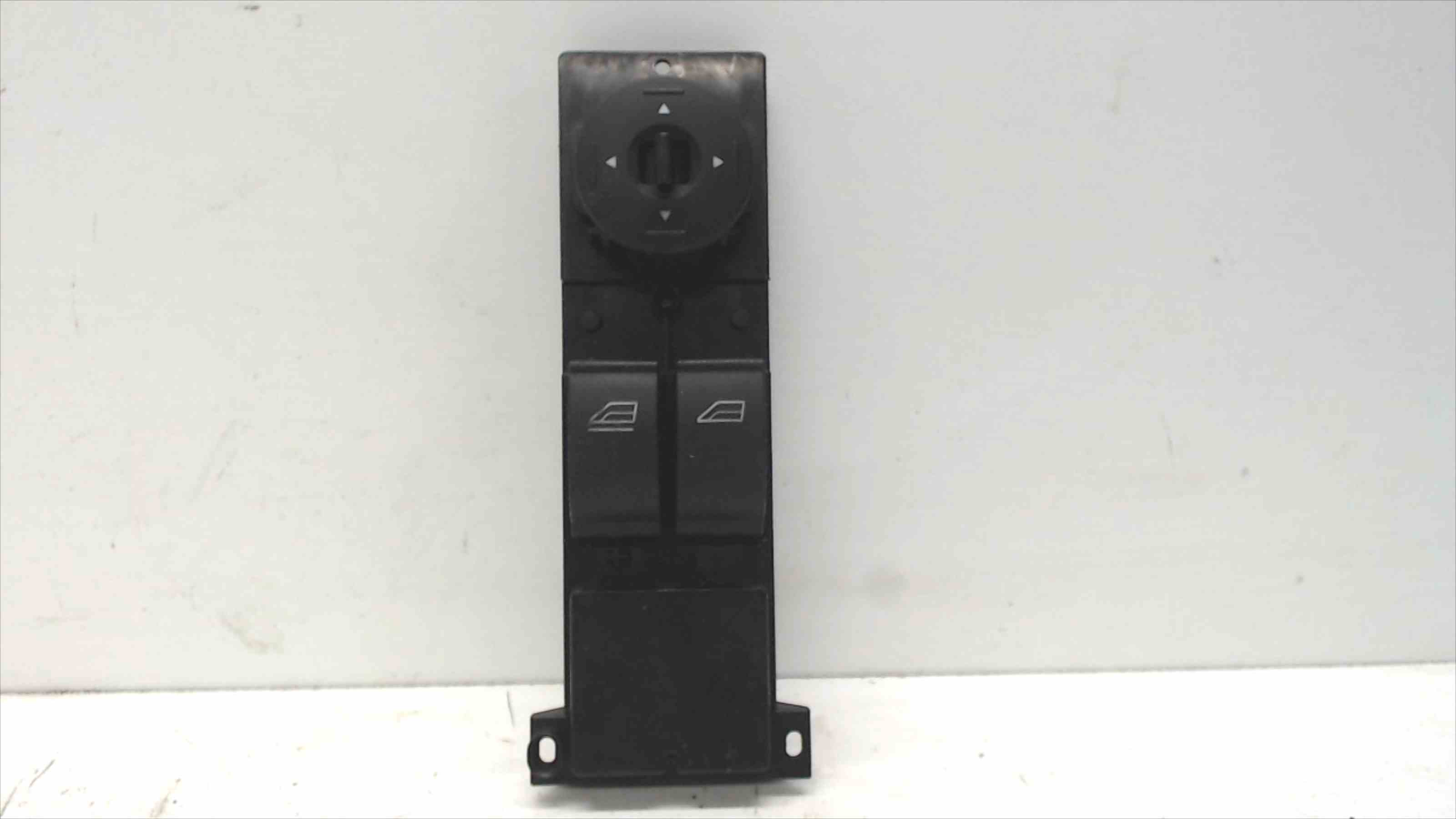 FORD Focus 1 generation (1998-2010) Front Left Door Window Switch 03168002 24689838