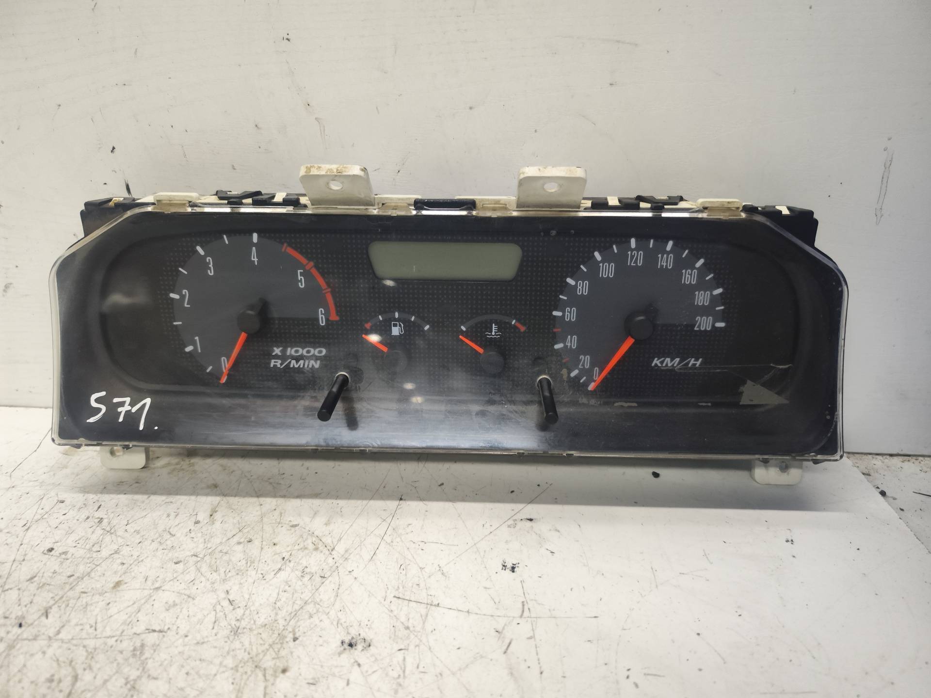 NISSAN Terrano 2 generation (1993-2006) Speedometer 248102X804 25365627