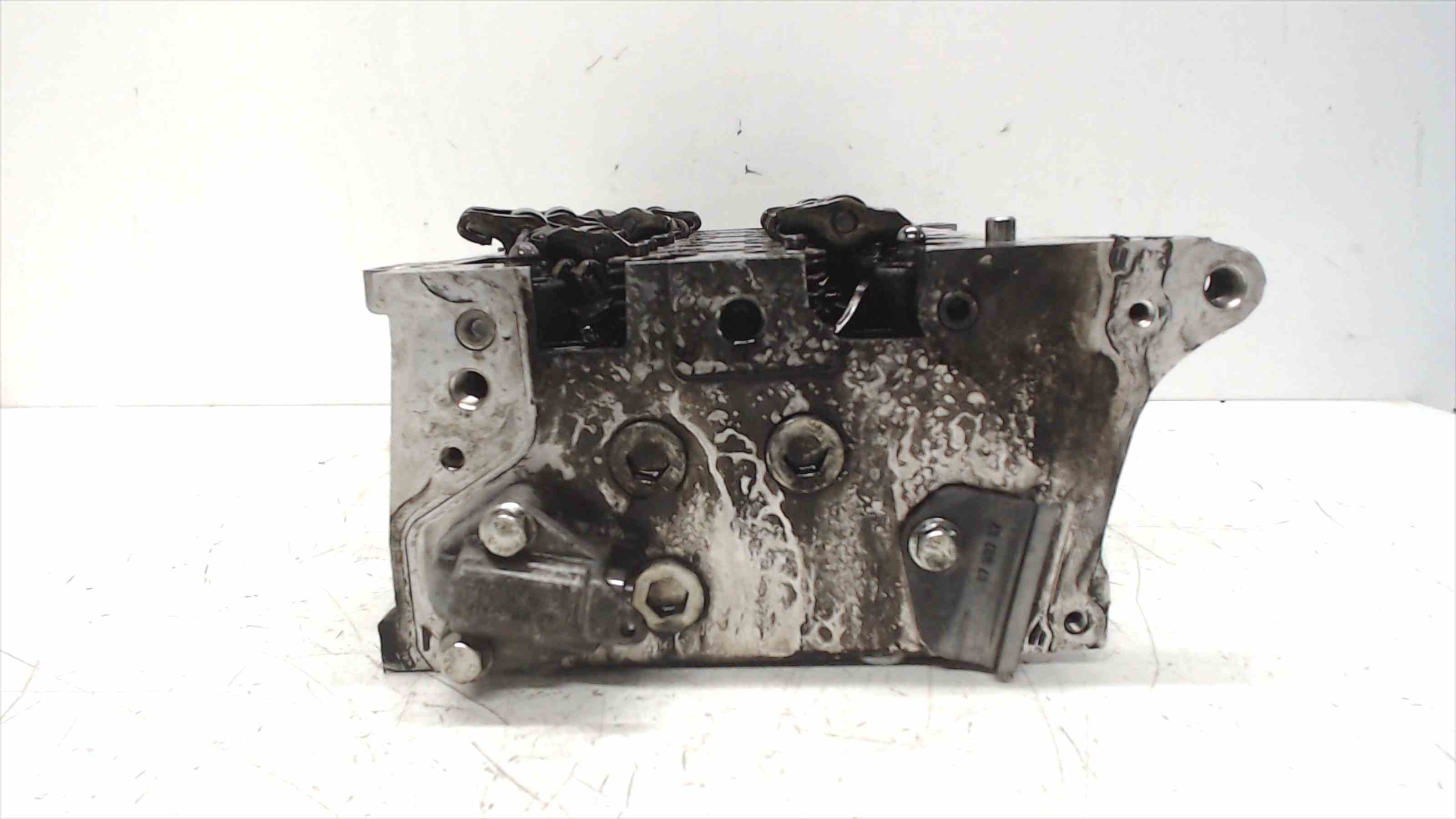 OPEL Corsa C (2000-2006) Engine Cylinder Head 55193109 24290131