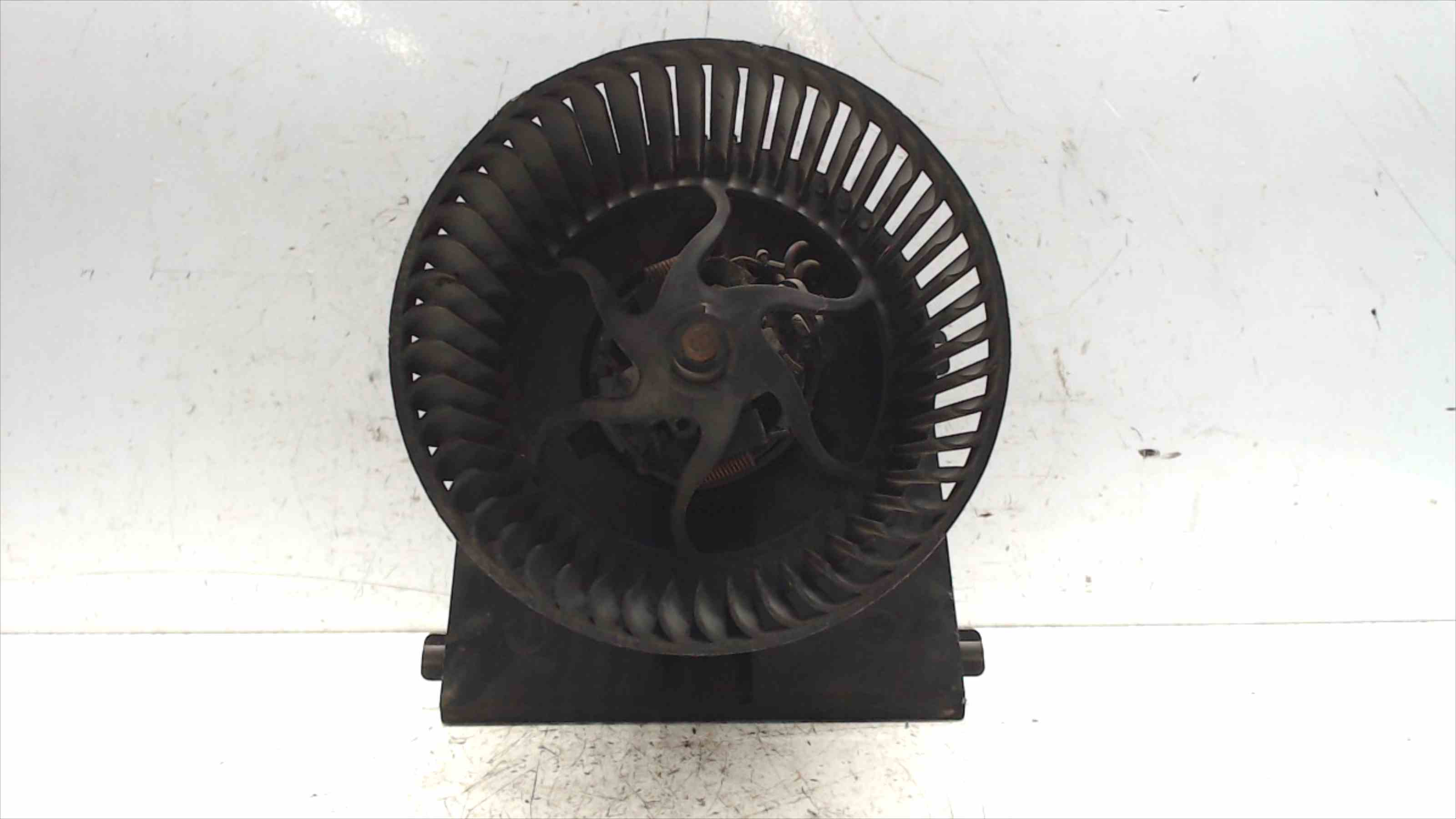 AUDI Spider 916 (1995-2006) Heater Blower Fan H35657880 24688087