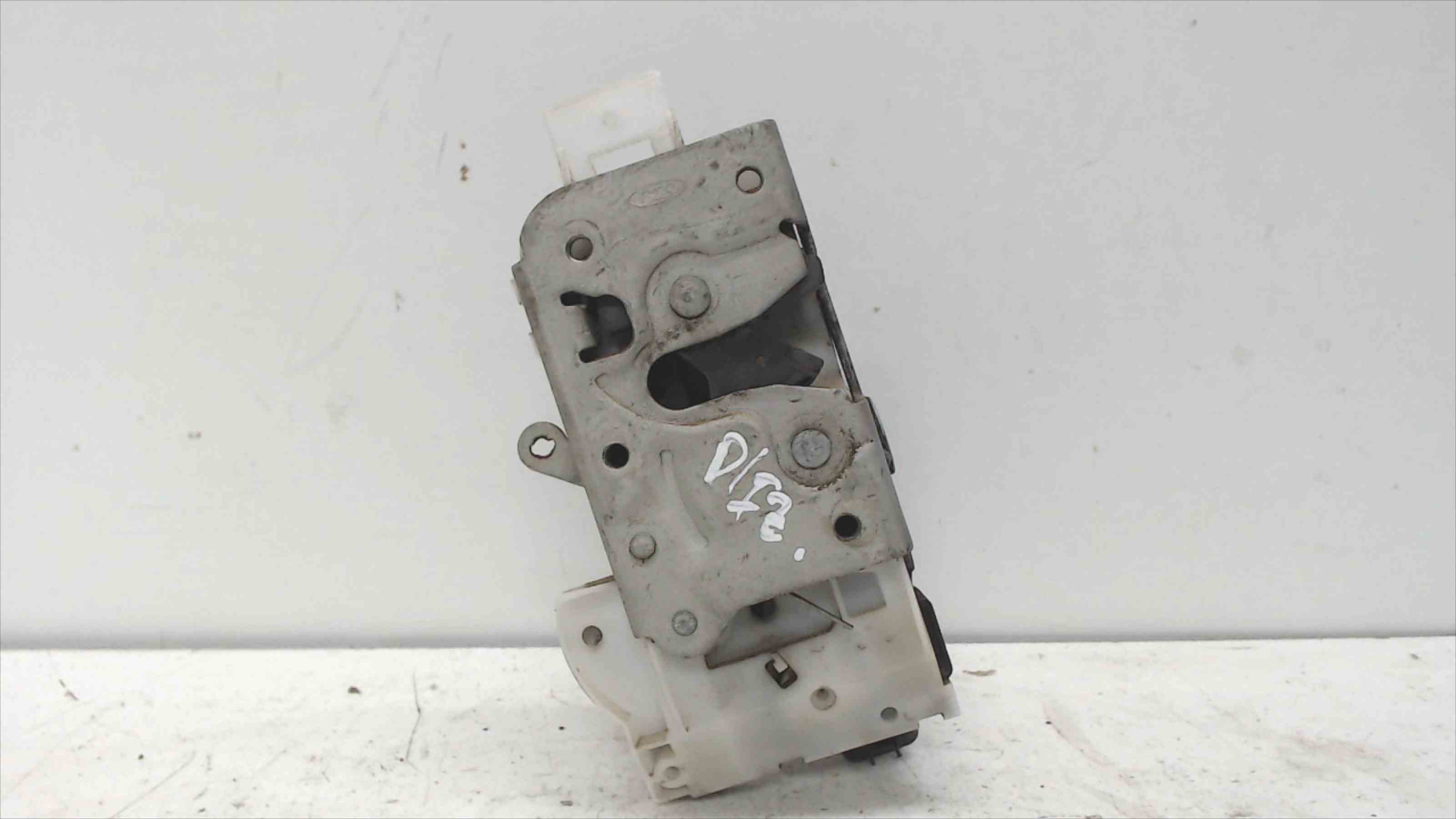 FORD Mondeo 3 generation (2000-2007) Front Left Door Lock 590311A 24690637