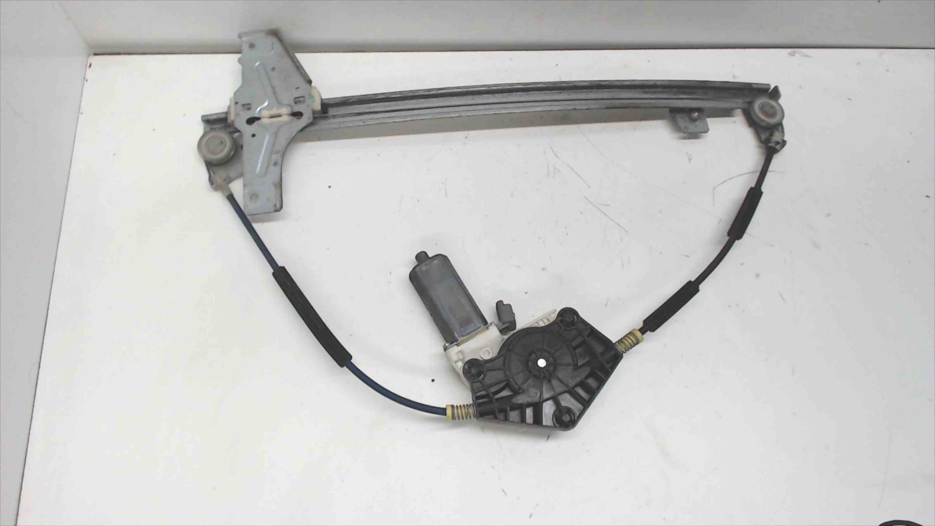 PEUGEOT 307 1 generation (2001-2008) Front Left Door Window Regulator 0130822022 24689174