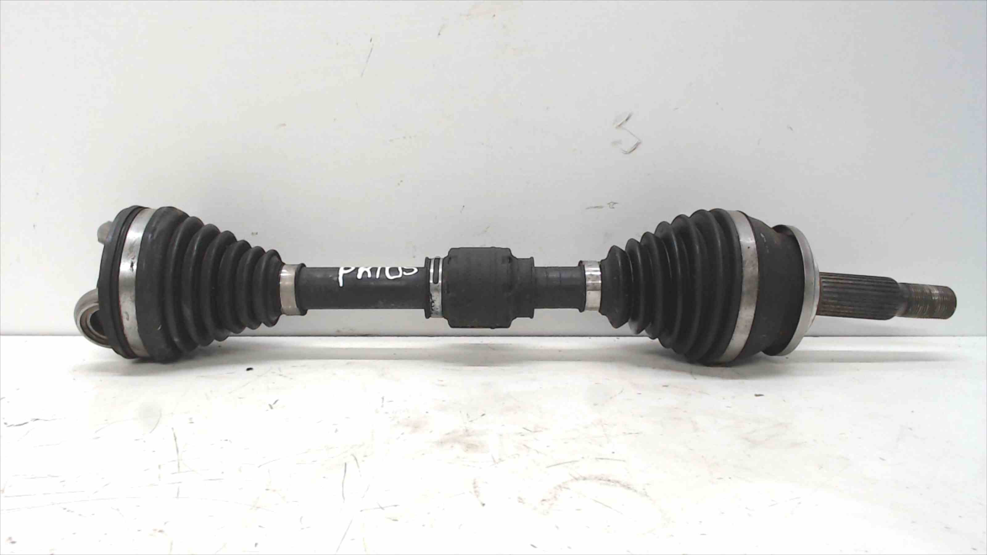 TOYOTA Prius 3 generation (XW30) (2009-2015) Front Left Driveshaft 22538394