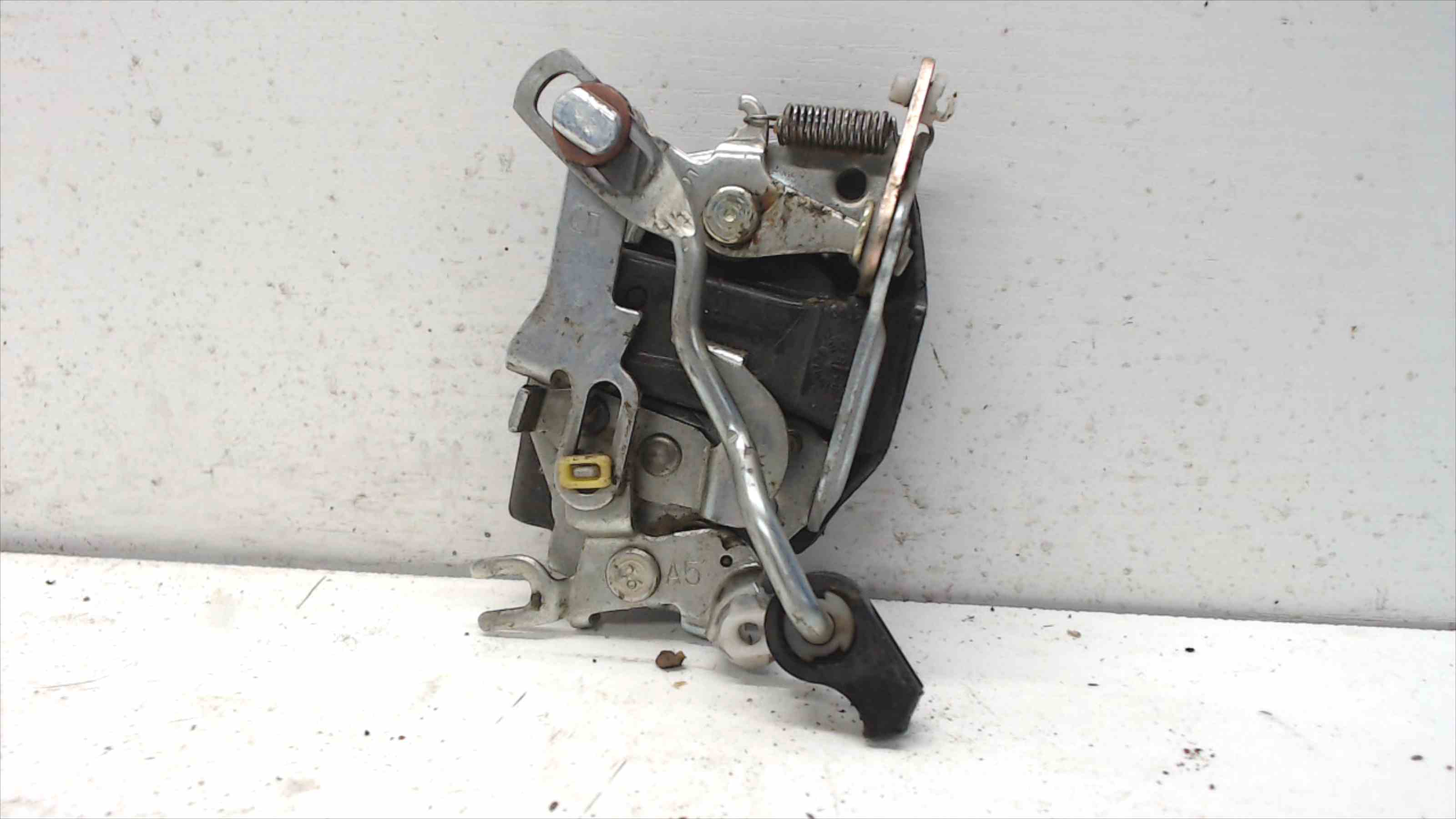 VOLVO Front Right Door Lock 8055291L66 24690005