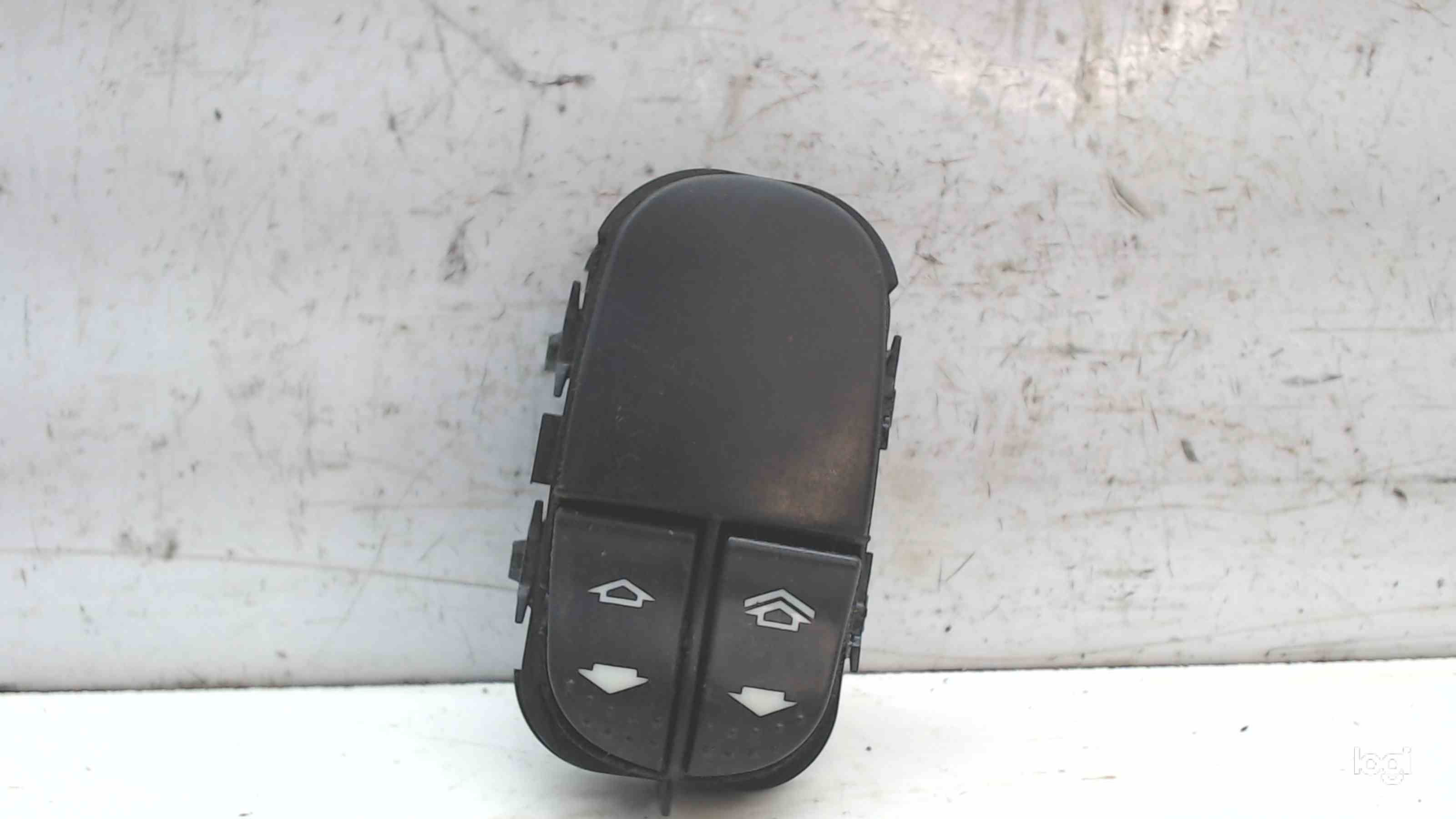 FORD Focus 1 generation (1998-2010) Front Left Door Window Switch 03162310 24687095