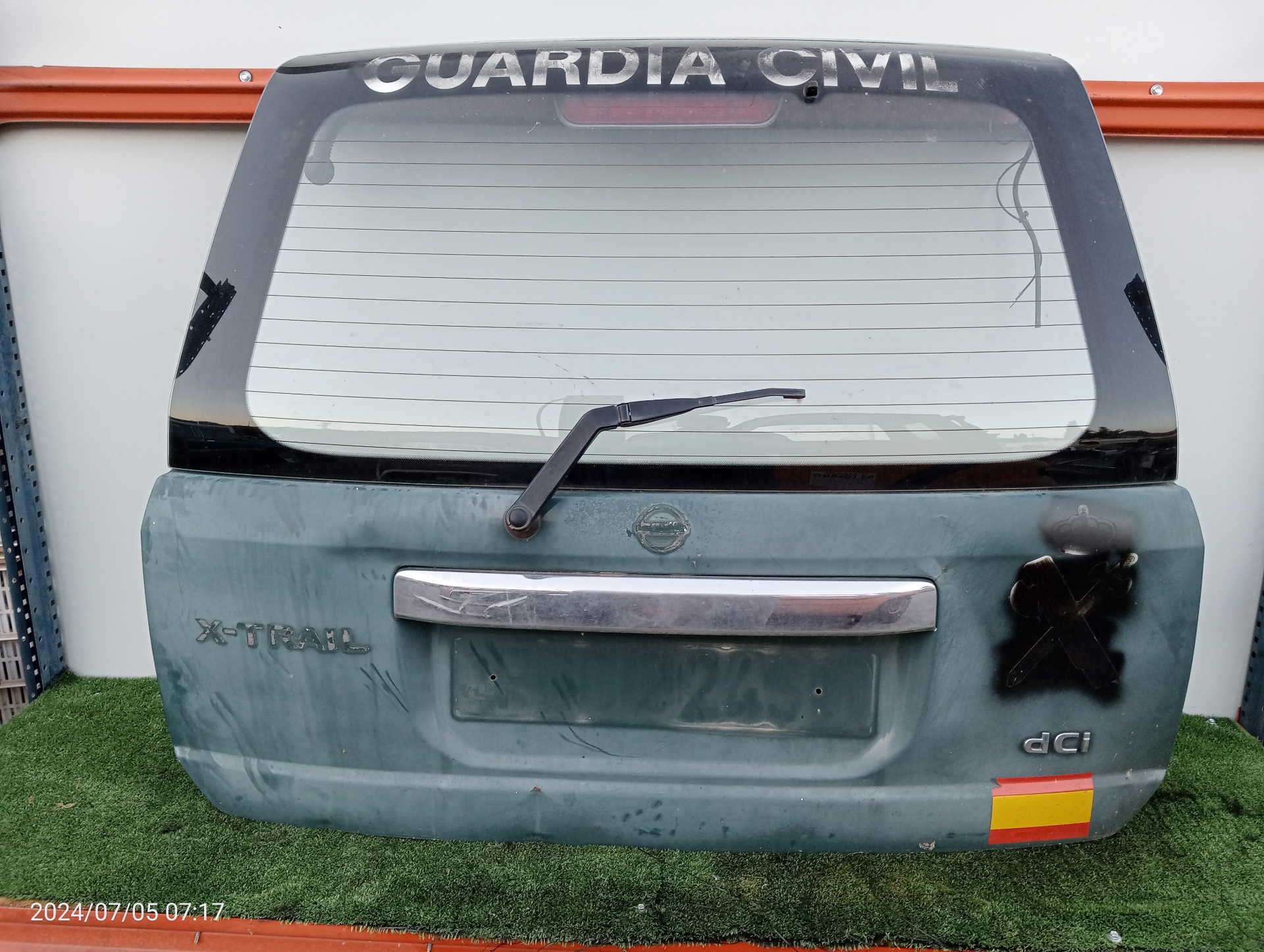 NISSAN X-Trail T30 (2001-2007) Крышка багажника K010MES6MA 26481856