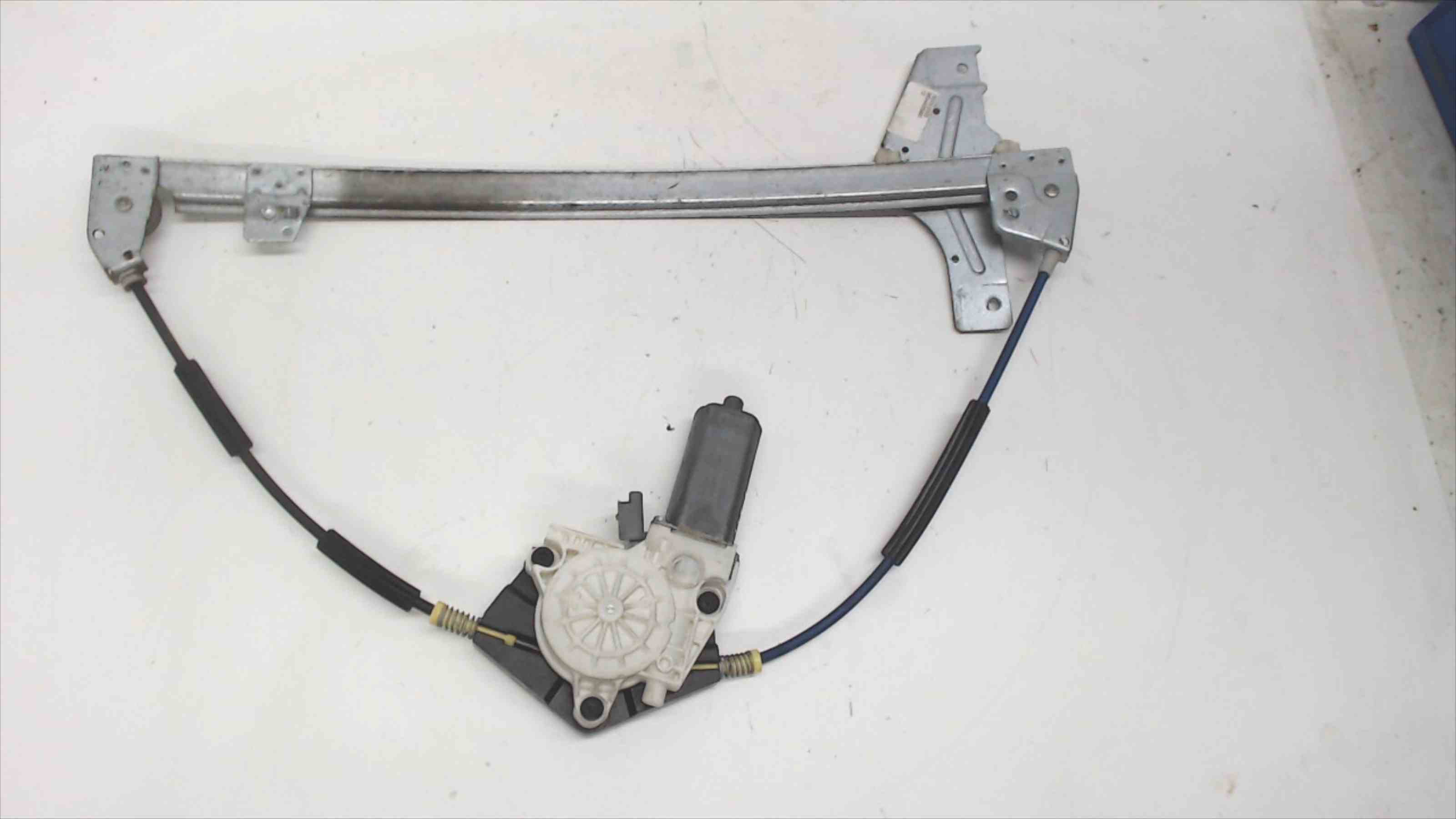 PEUGEOT 307 1 generation (2001-2008) Front Left Door Window Regulator 0130822022 24689174