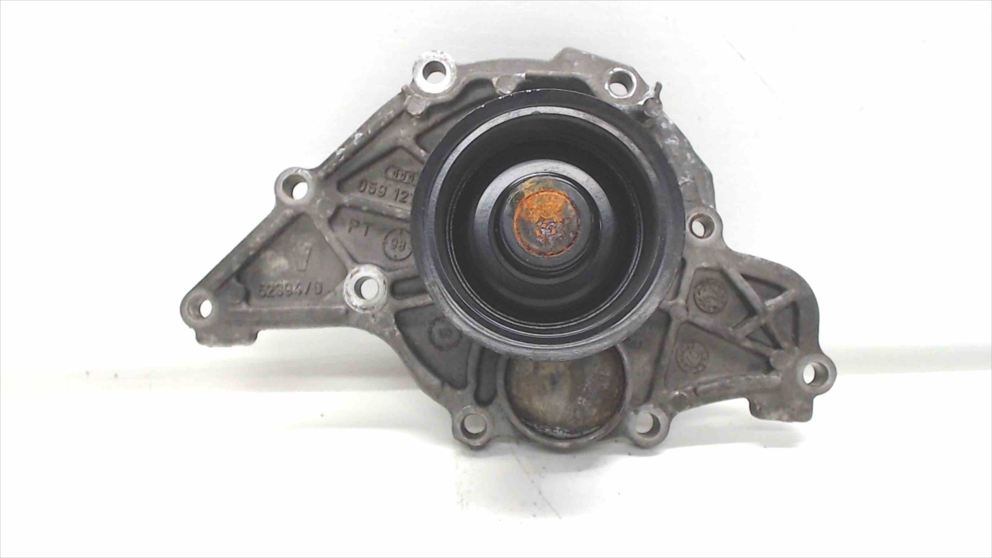 AUDI A6 C5/4B (1997-2004) Vesipumppu 059121019D 24689058