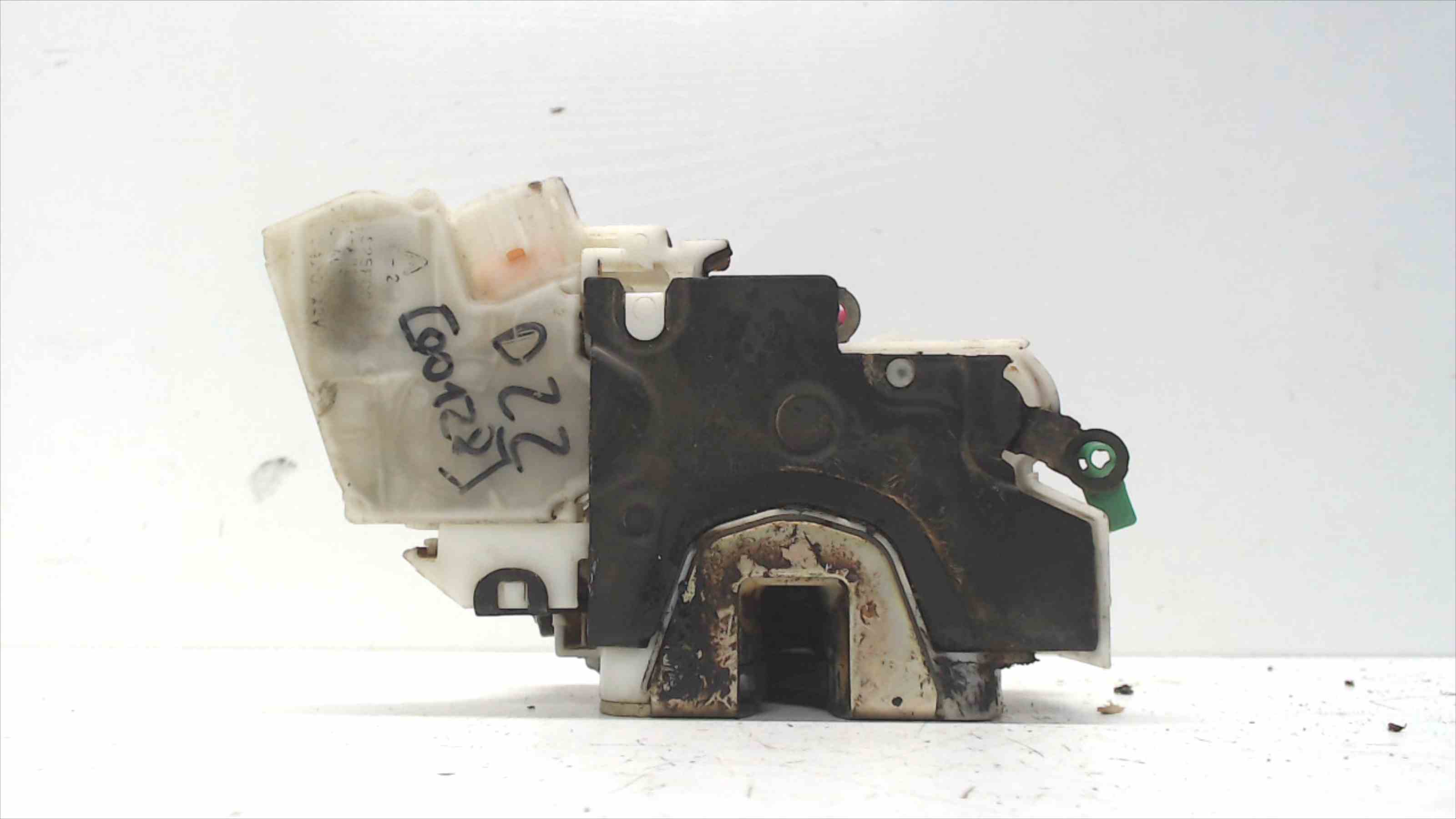 MERCEDES-BENZ Rear Right Door Lock 805025P010 24689881