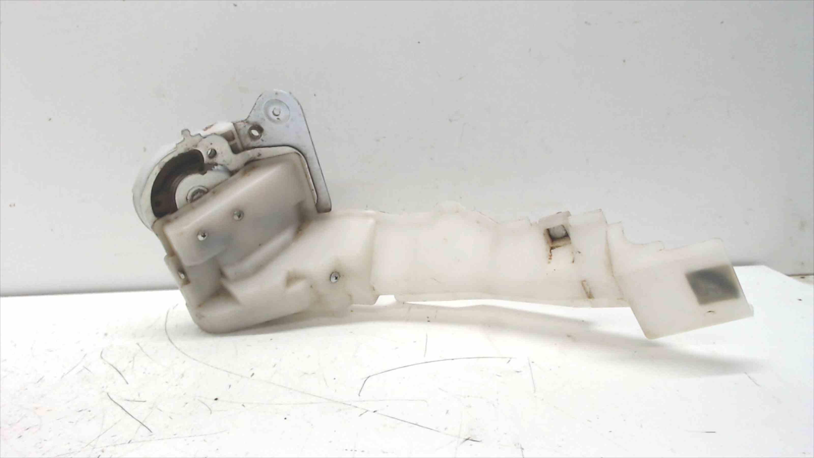 MAZDA 5 1 generation (2005-2010) Right Side Sliding Door Lock 24689562