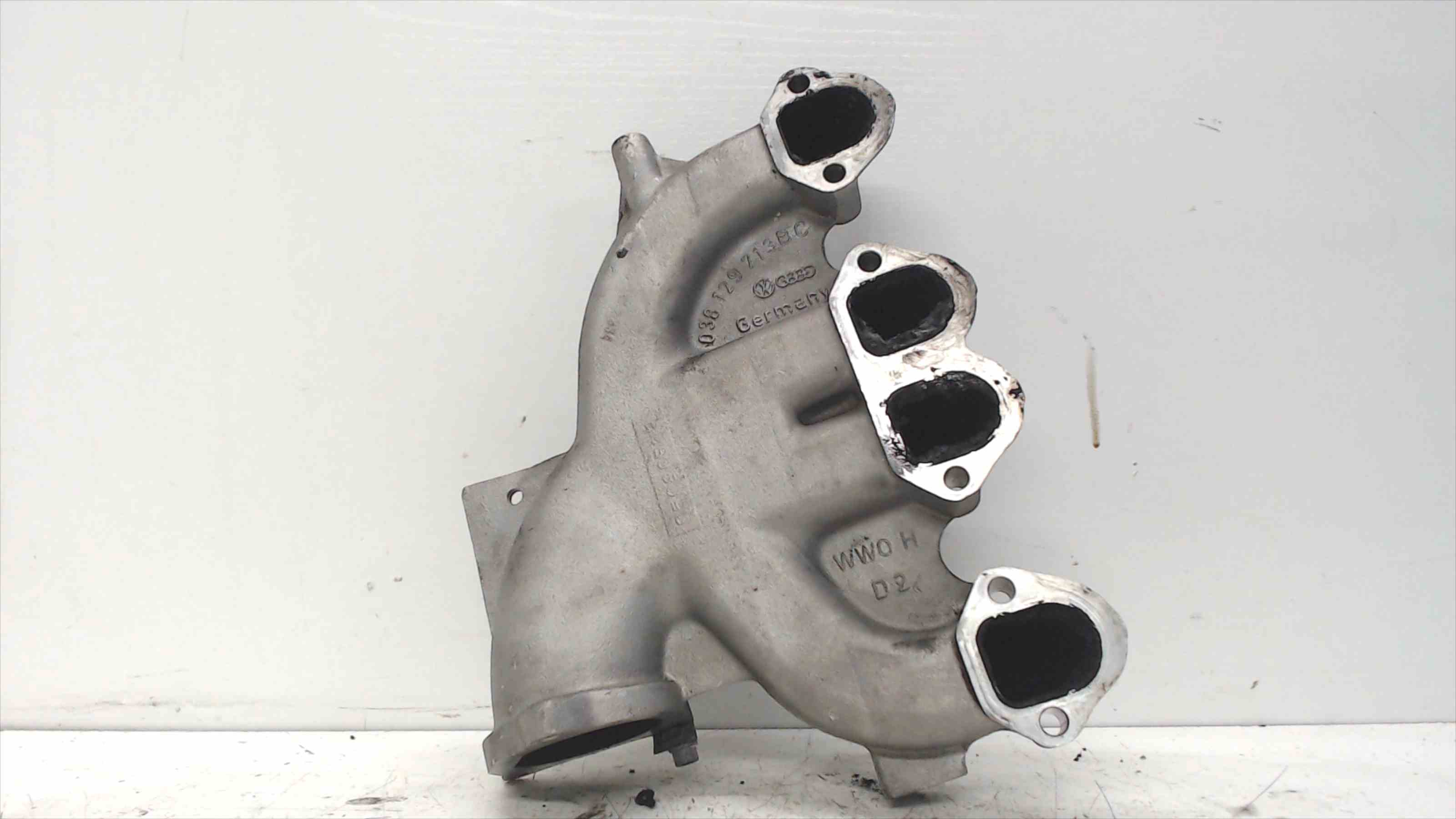 SEAT Cordoba 2 generation (1999-2009) Intake Manifold 038129713 24517490