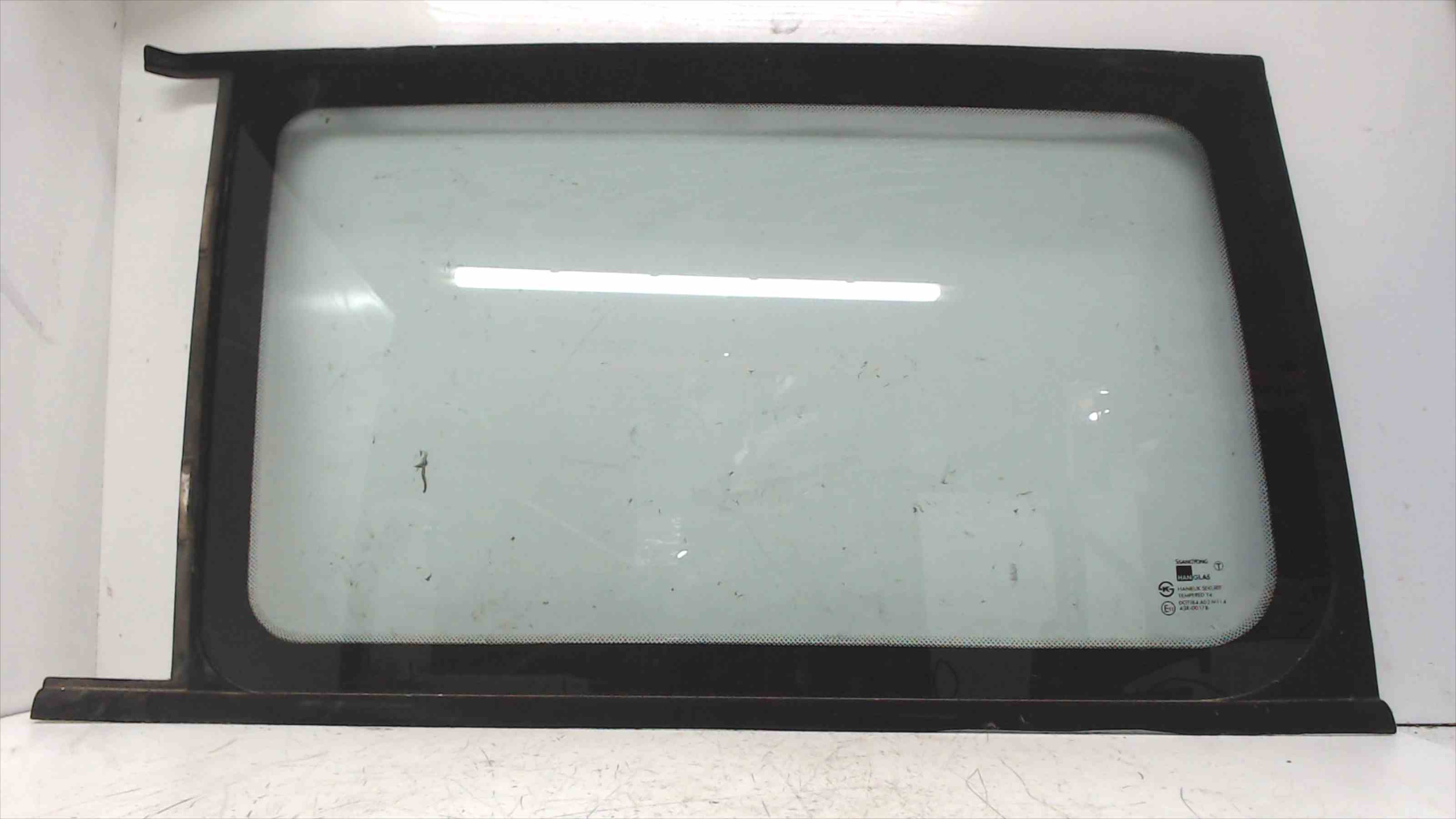 SSANGYONG Korando 2 generation (1997-2006) Galinė kairė fortkutė (mažasis stiklas) 7921006001 24290161