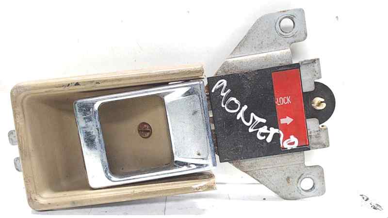 MITSUBISHI Pajero 2 generation (1991-1999) Jobb első ajtó külső fogantyúja 4D56 24681867