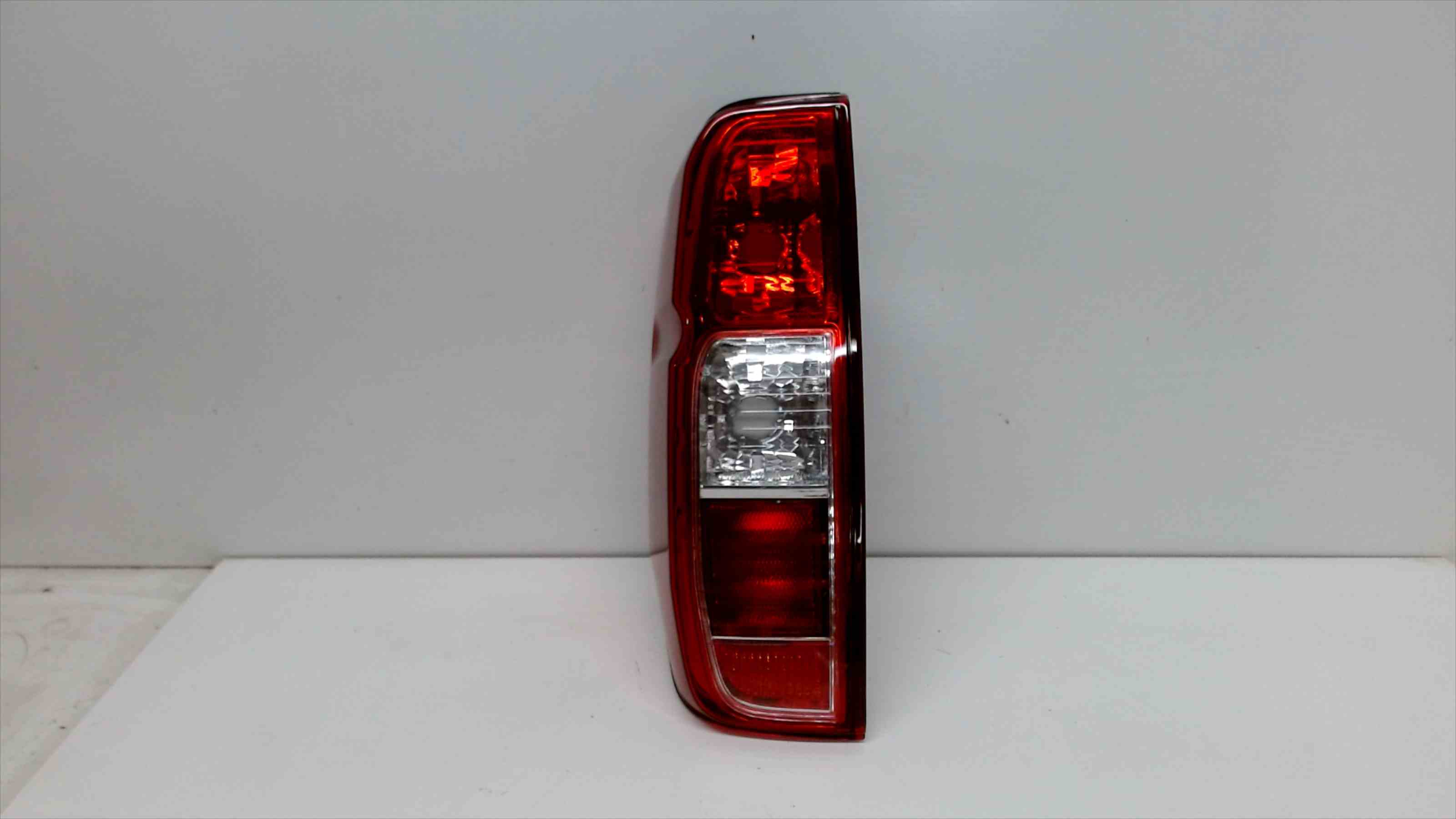 NISSAN NP300 1 generation (2008-2015) Rear Left Taillight 26555EB38B 22532289