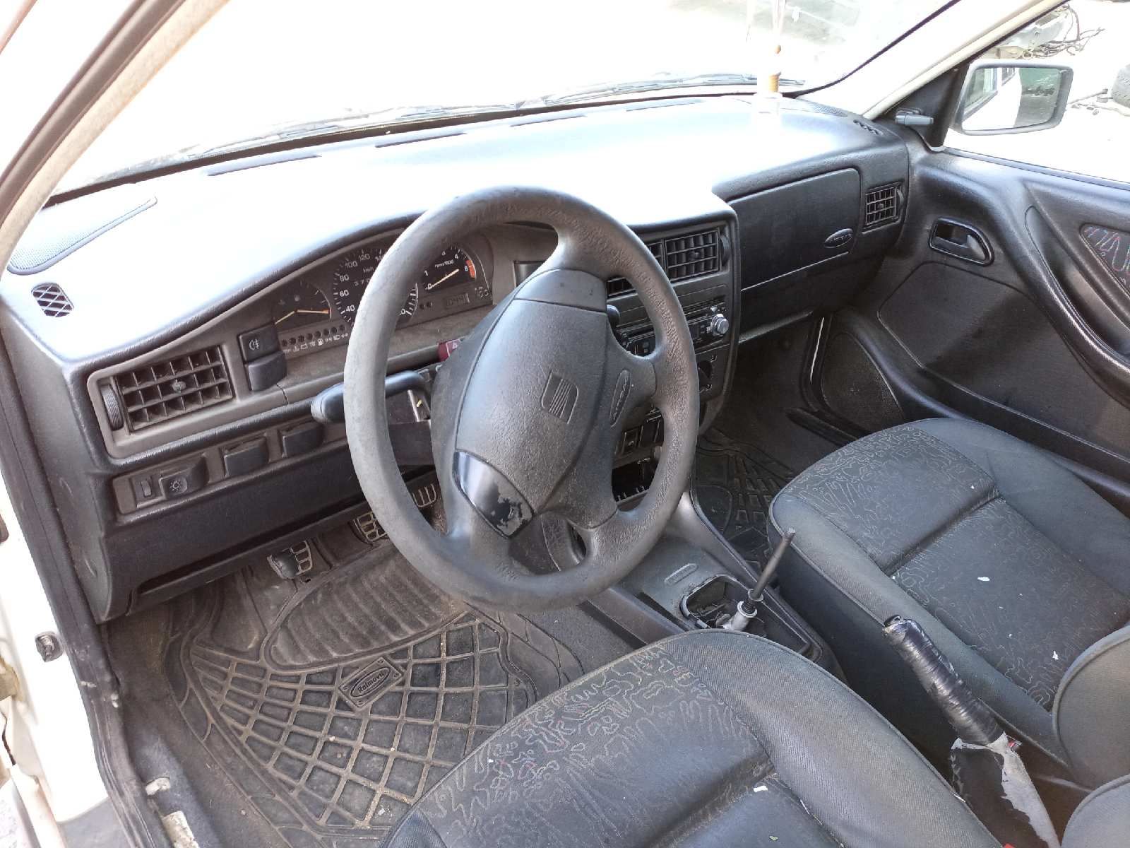 SEAT Toledo 1 generation (1991-1999) Стеклоподъемник передней правой двери 0130821666 24685847
