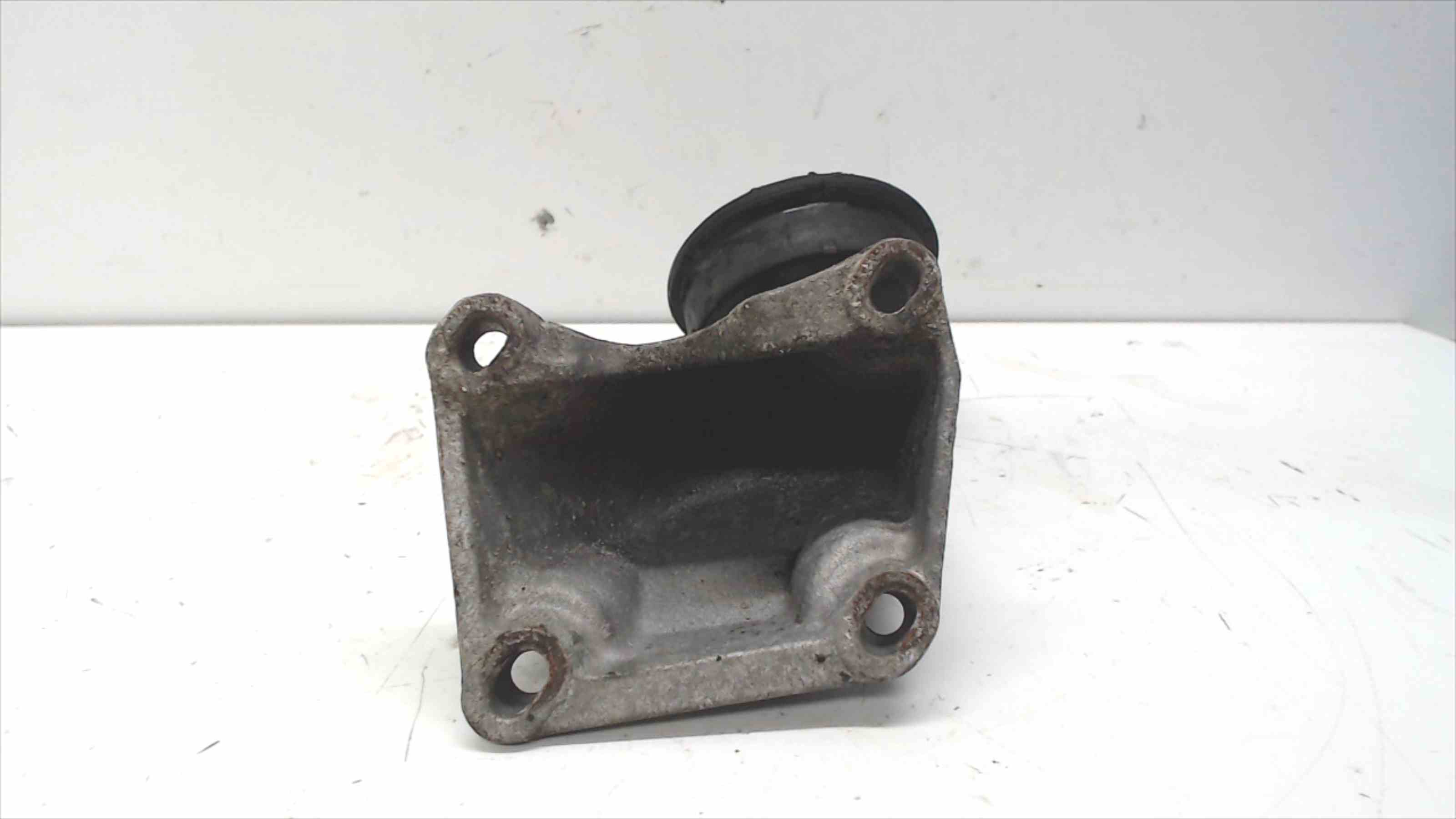 BMW 5 Series E34 (1988-1996) Autres pièces du compartiment moteur 1141866 24689642