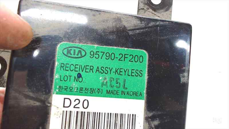 KIA Cerato 1 generation (2004-2009) Citau veidu vadības bloki 957902F200, D4EA 22512741