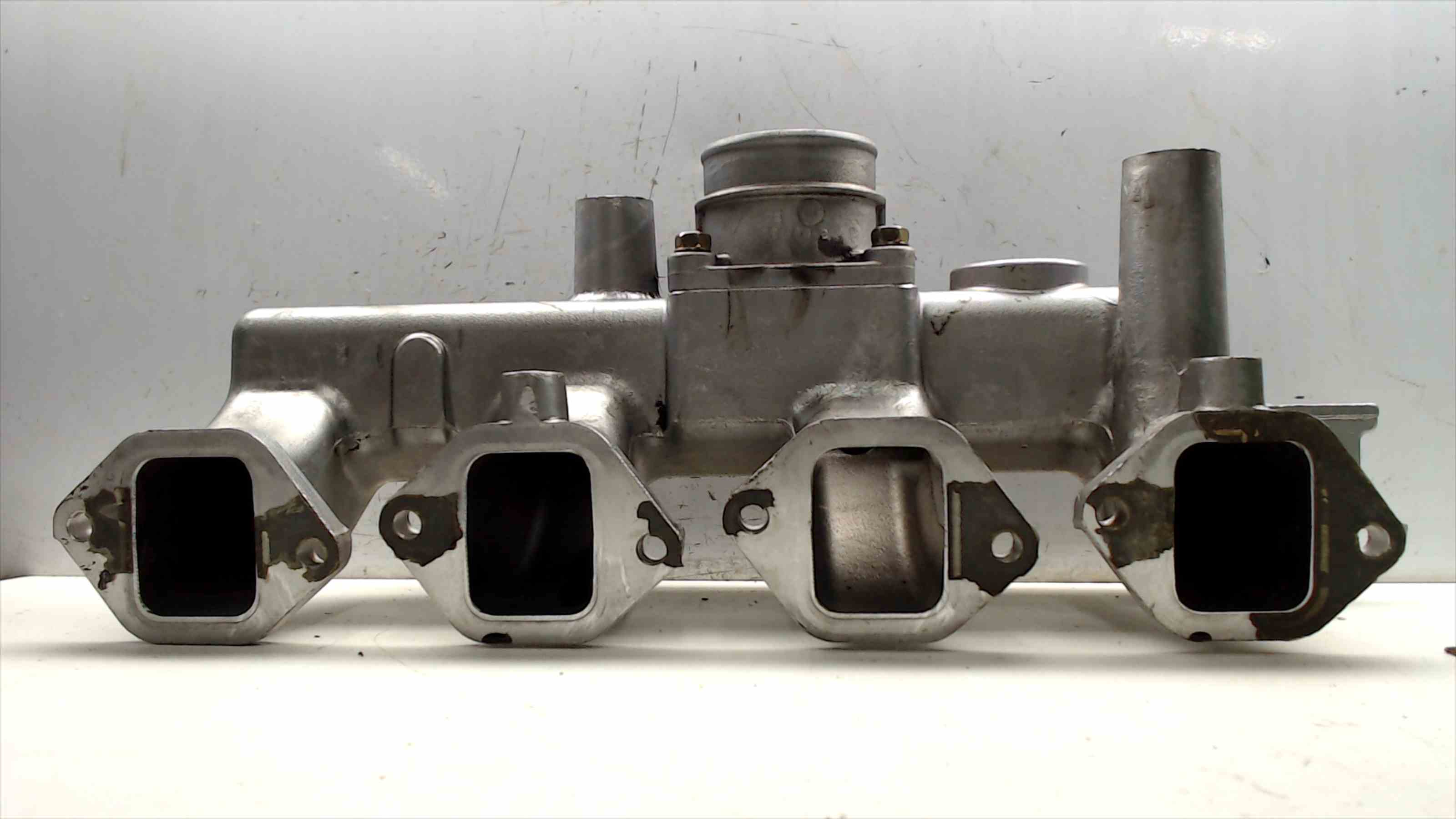 VOLVO Terrano 2 generation (1993-2006) Intake Manifold 140037F400 22535095