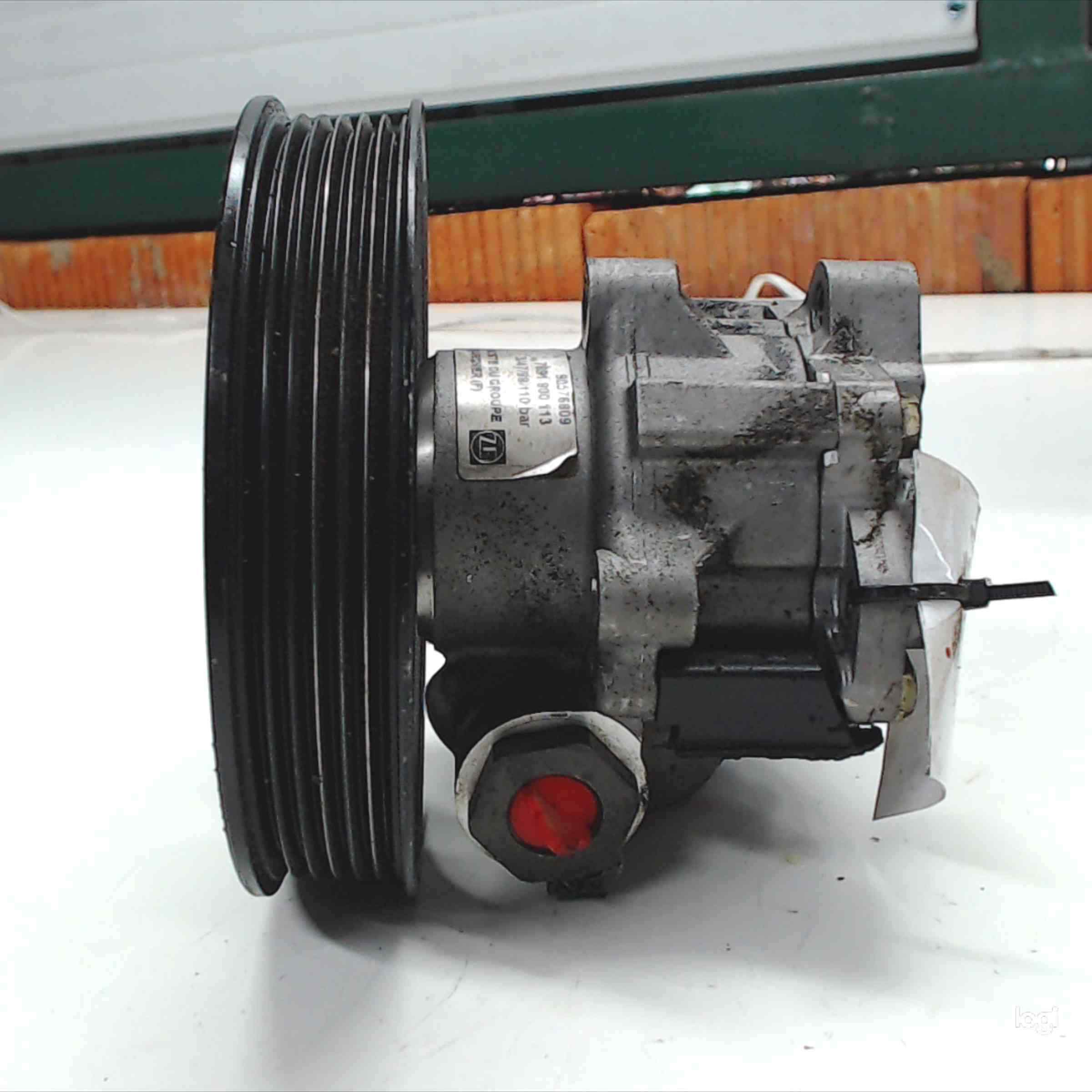 OPEL Vectra B (1995-1999) Power Steering Pump 90576809, Z18XE 24680578