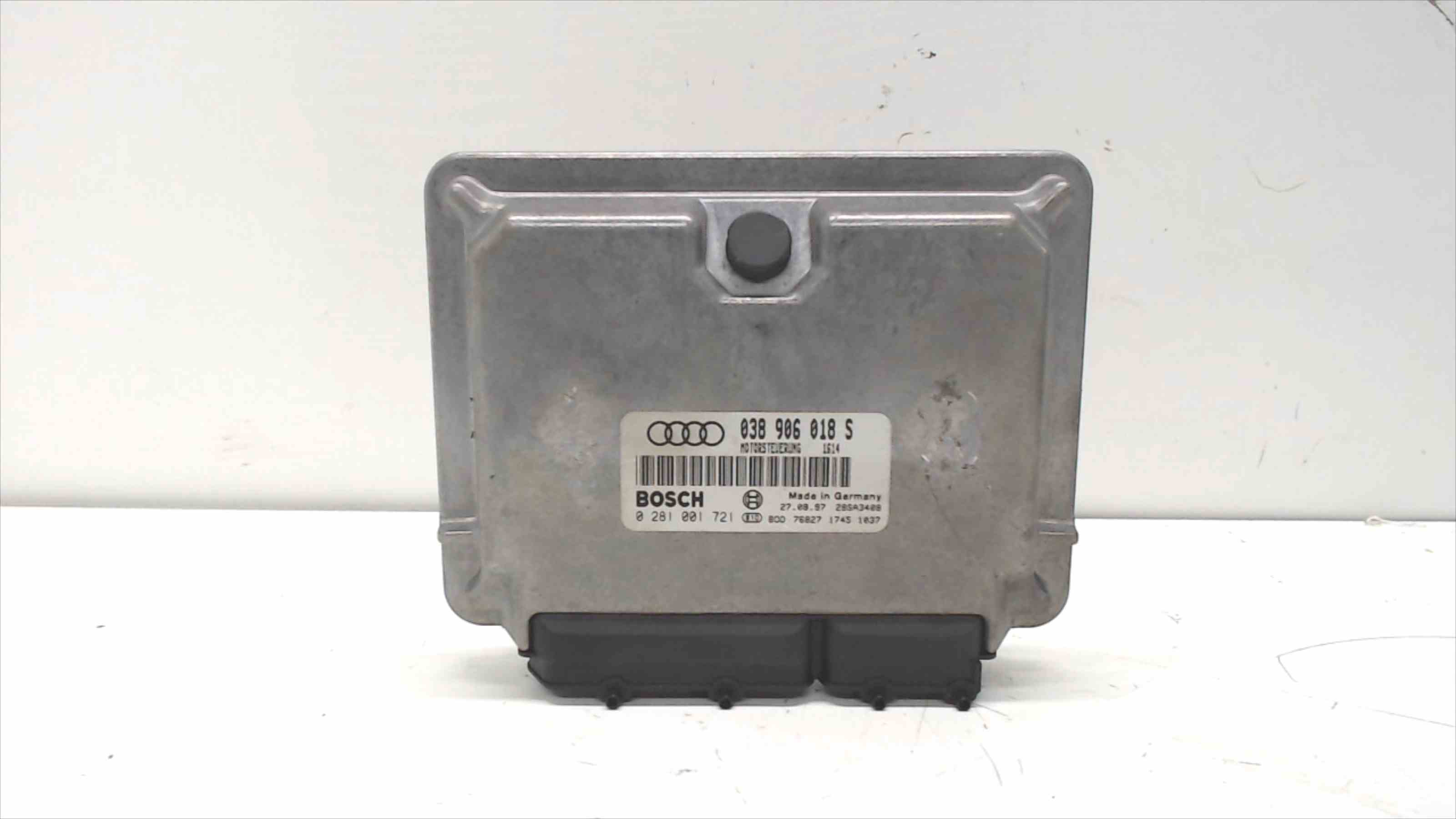 AUDI A4 B5/8D (1994-2001) Variklio kompiuteris 0281001721,0281001721 22535108