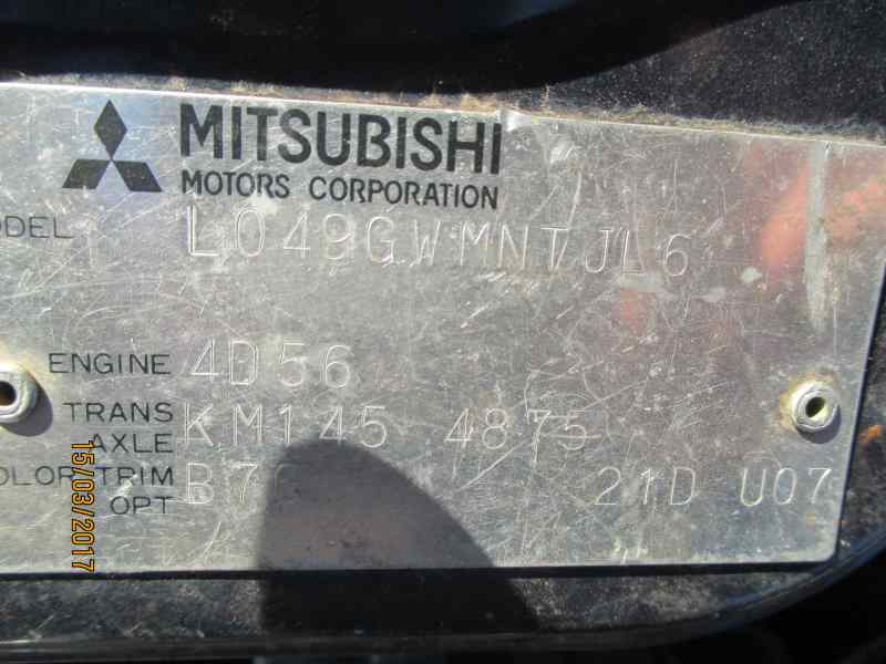 MITSUBISHI Pajero 1 generation (1982-1991) Bal első kerékagy orsója 4D56 22513508