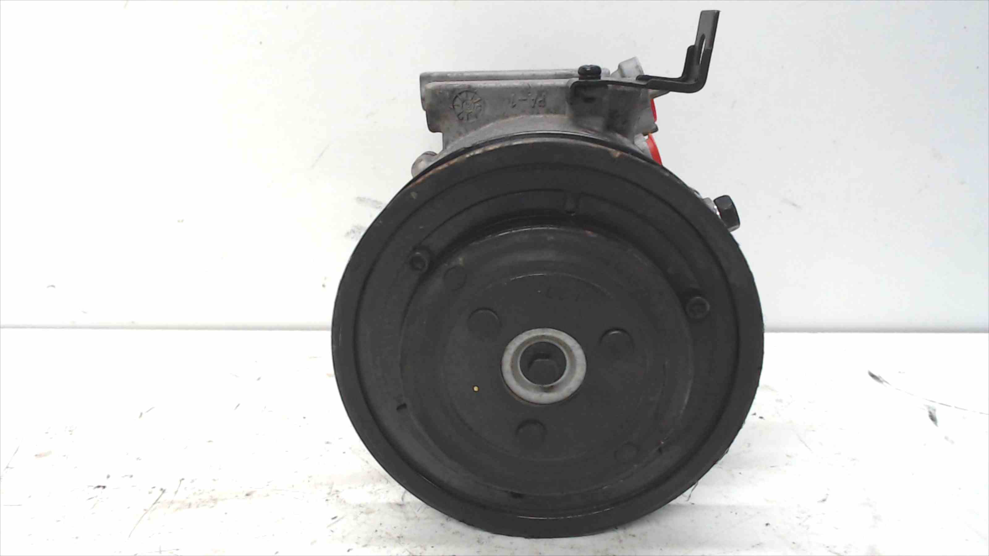 KIA Carens 3 generation (RP) (2013-2019) Air Condition Pump F500PNBCA09 22539256