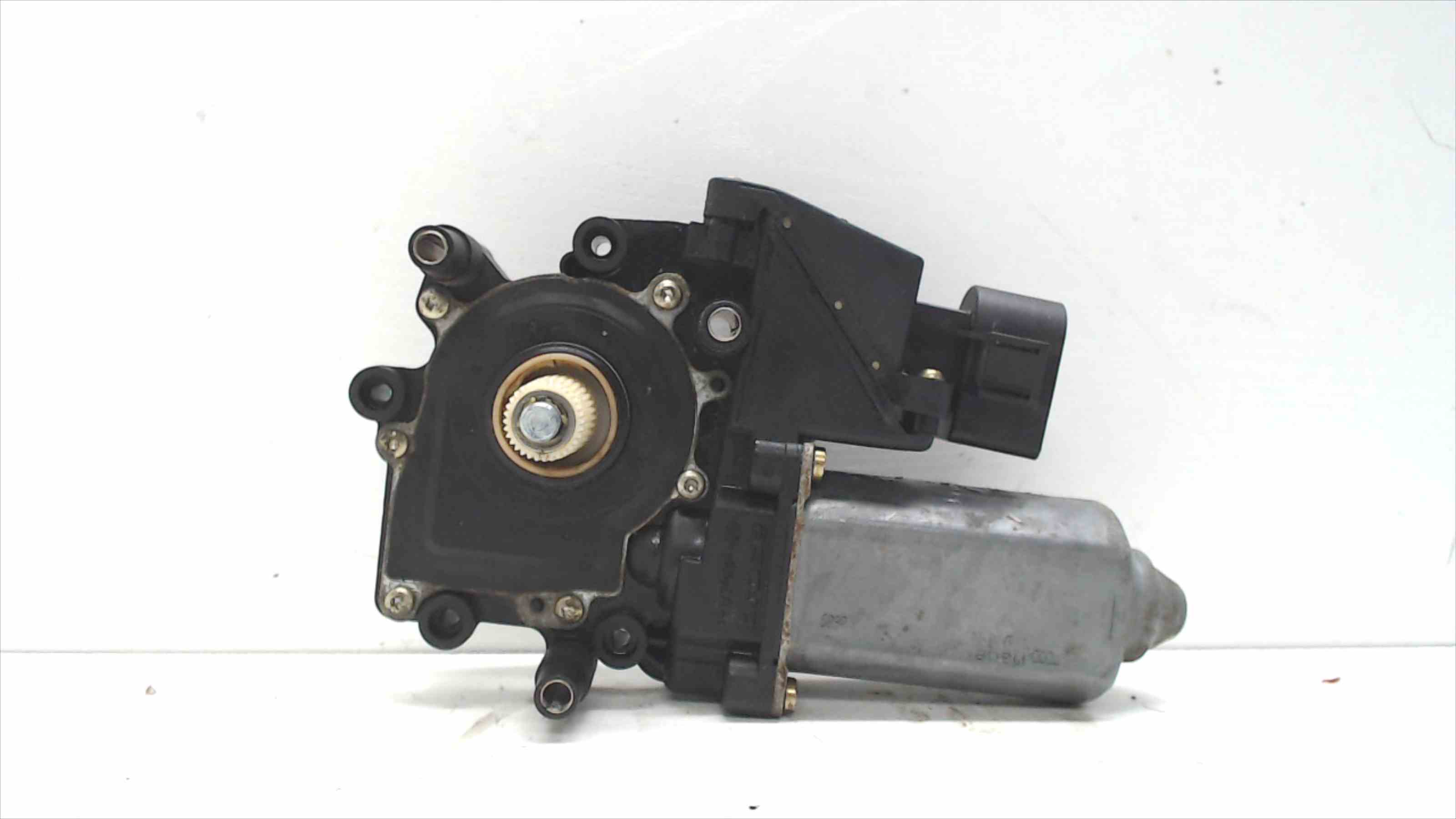 AUDI Spider 916 (1995-2006) Front Right Door Window Control Motor 0536001401 24689089